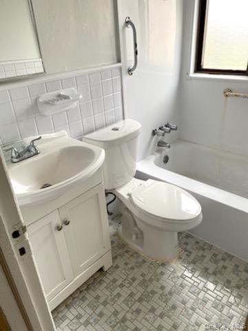 Single Family 91st Street  Queens, NY 11417, MLS-1008080-16