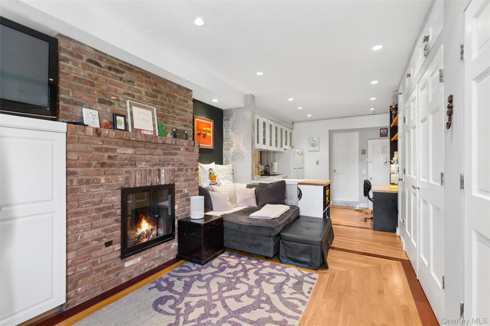 Apartment Cornelia  Manhattan, NY 10014, MLS-1008081-2
