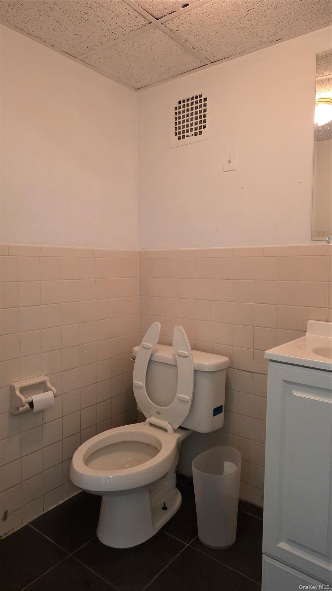 Commercial Lease Farrington  Queens, NY 11354, MLS-1008083-6