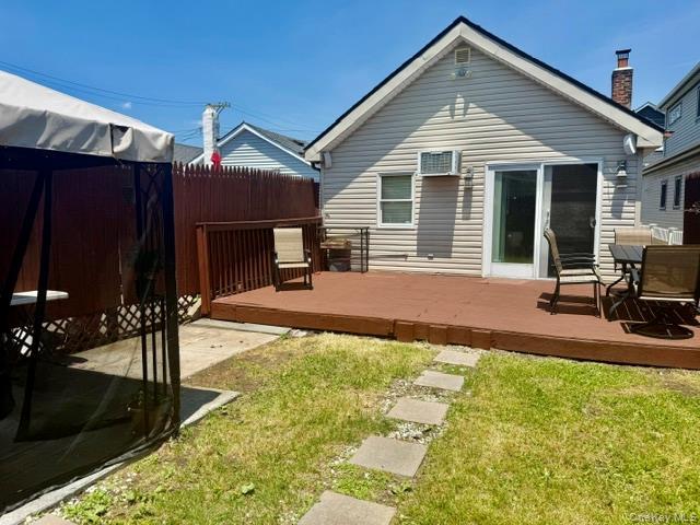 Single Family E 7th Road Queens, NY 11693, MLS-1008109-20
