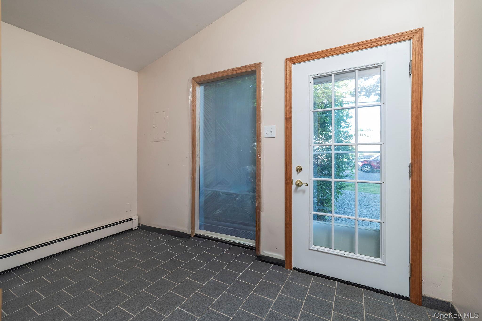 Single Family Woodward Avenue  Nassau County, NY 11793, MLS-1008154-15