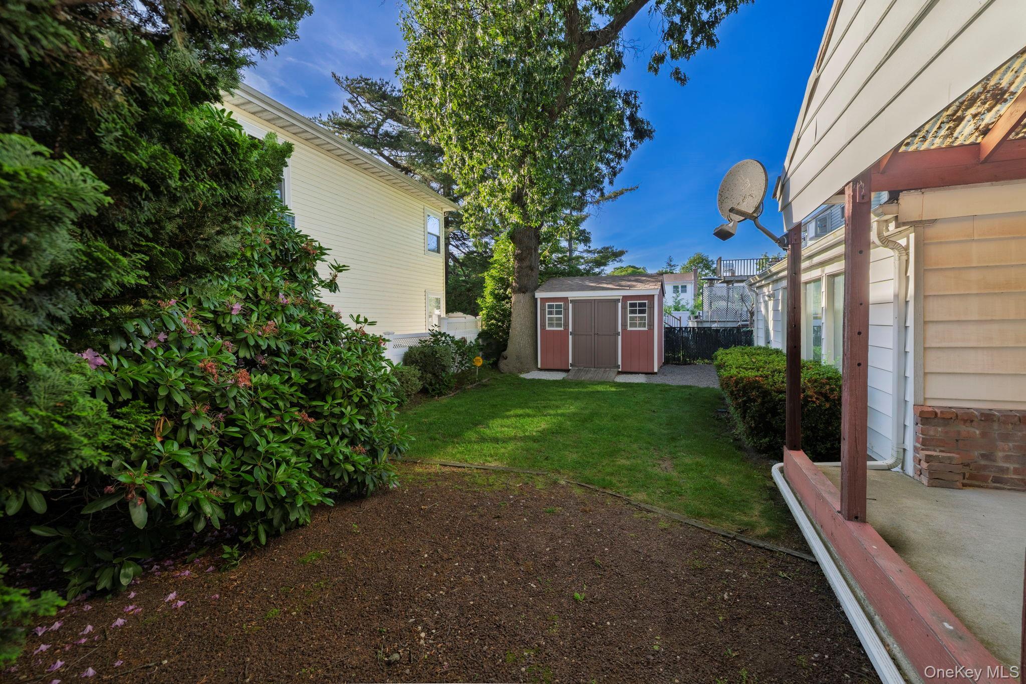 Single Family Woodward Avenue  Nassau County, NY 11793, MLS-1008154-28