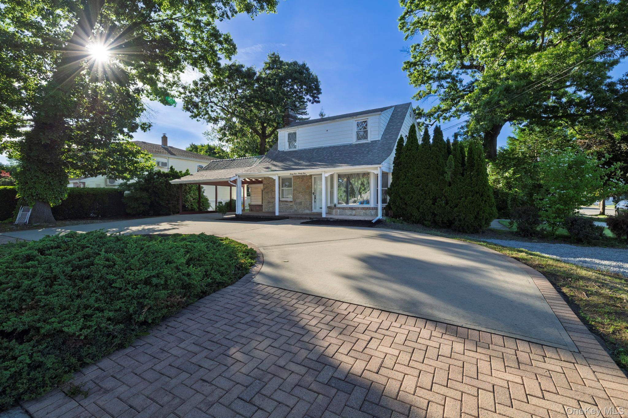 Single Family Woodward Avenue  Nassau County, NY 11793, MLS-1008154-5