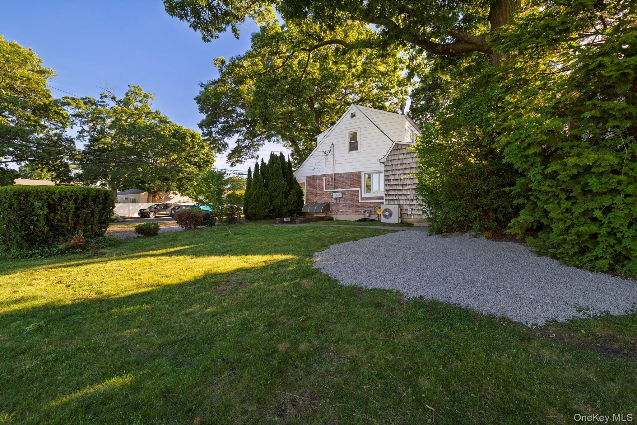 Single Family Woodward Avenue  Nassau County, NY 11793, MLS-1008154-7
