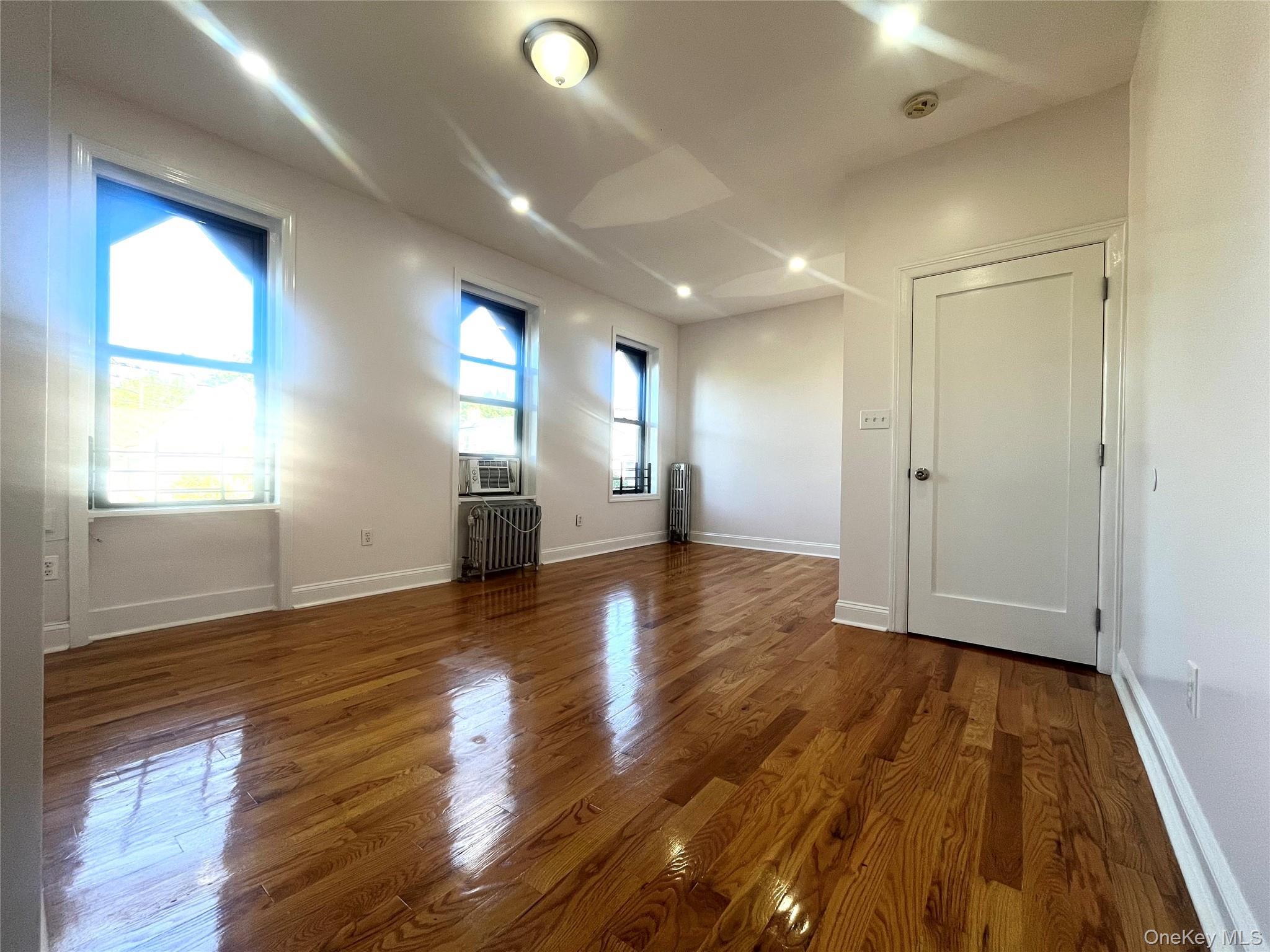 Apartment Bradford  Brooklyn, NY 11207, MLS-1008155-8