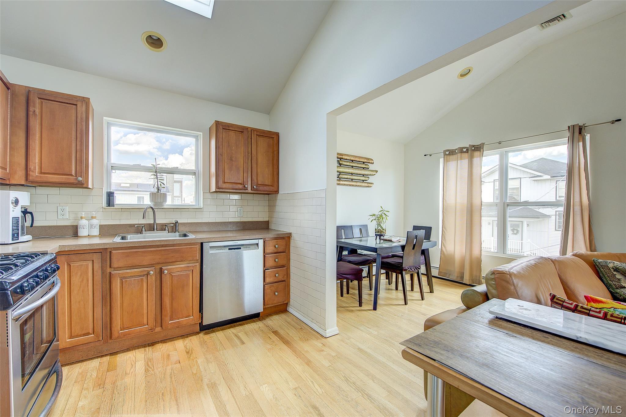 Single Family Arctic Street Suffolk County, NY 11757, MLS-1008168-14