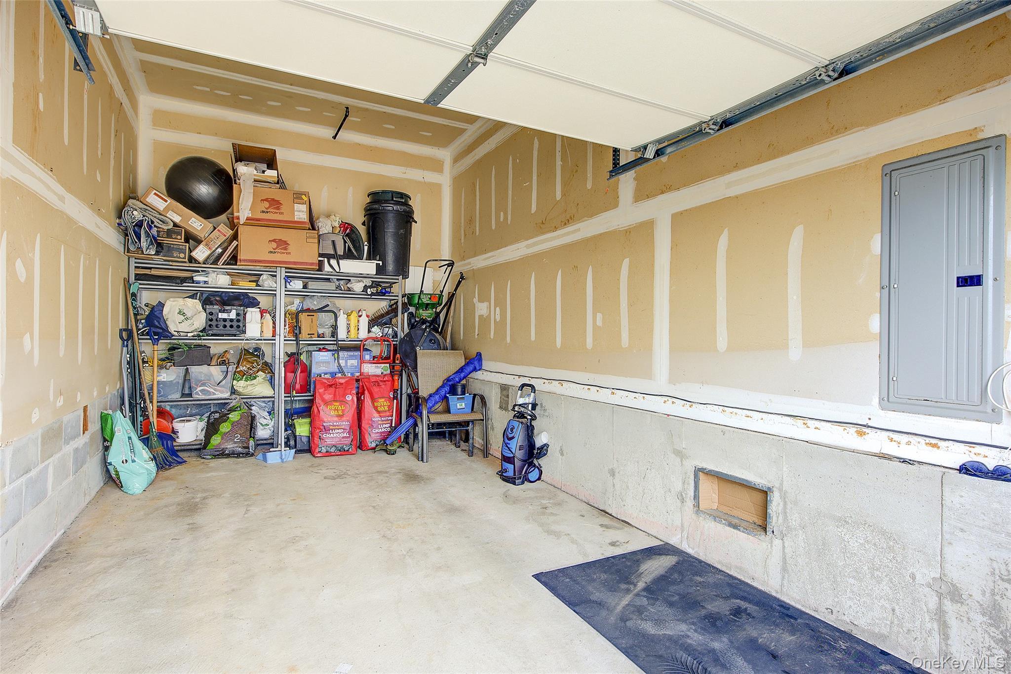 Single Family Arctic Street Suffolk County, NY 11757, MLS-1008168-32