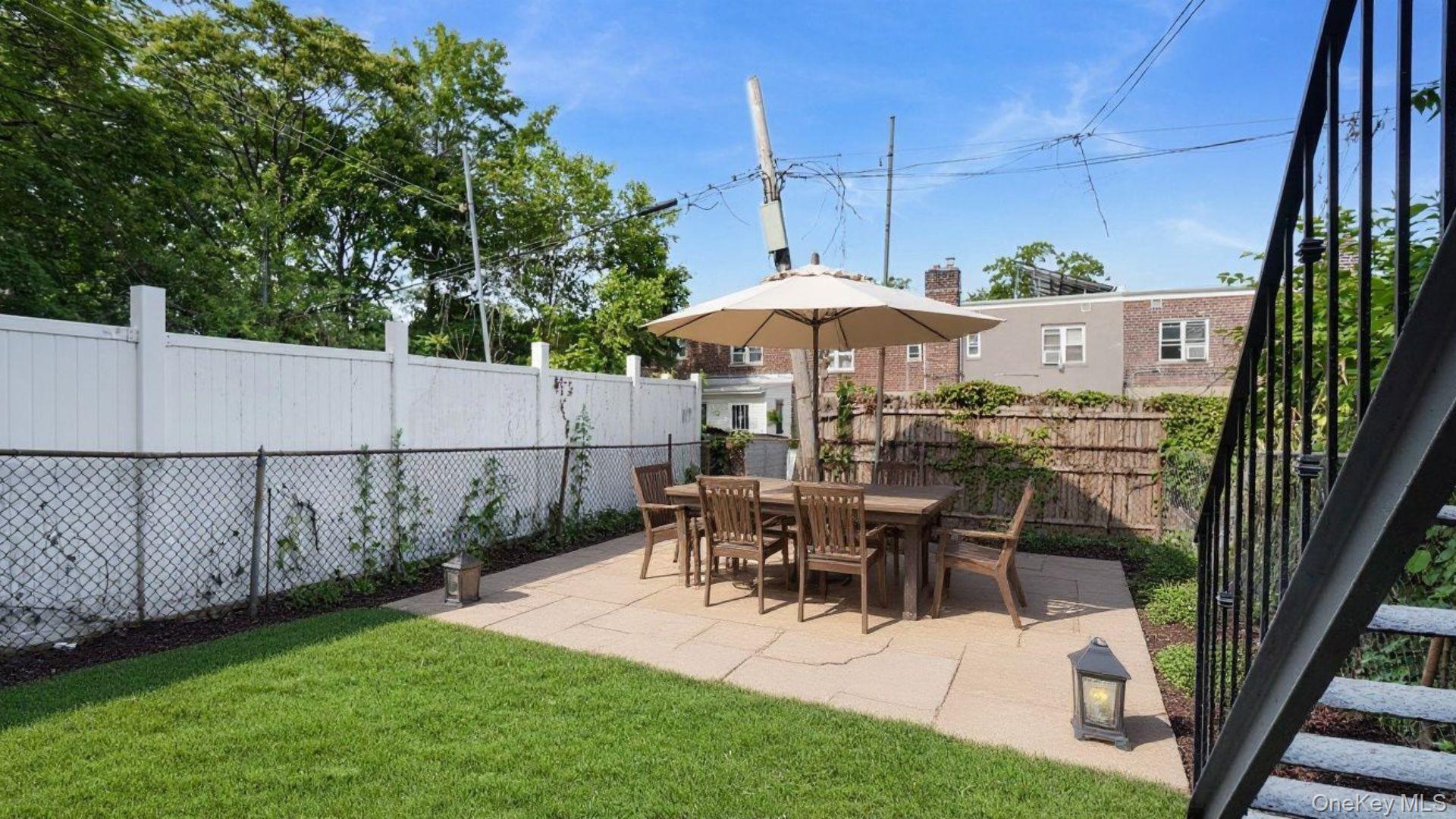 Single Family Corsa Bronx, NY 10469, MLS-1008182-29