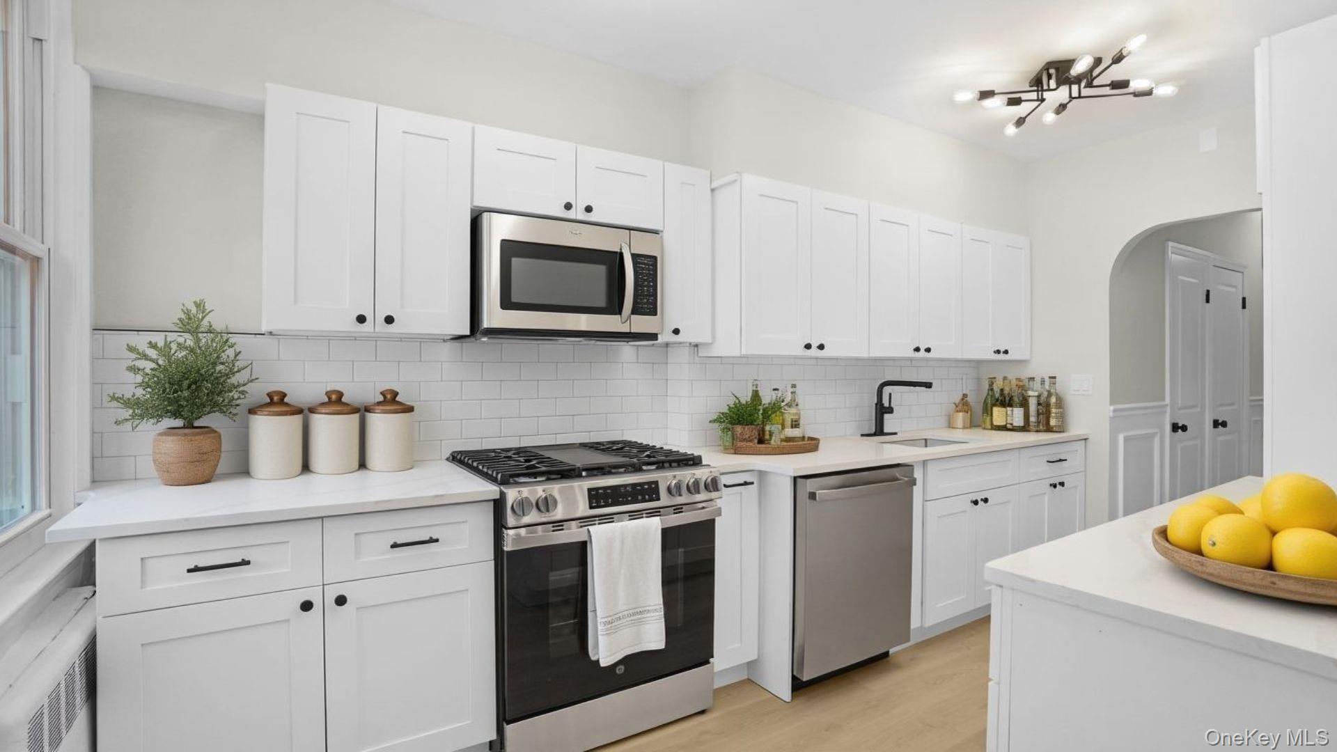 Single Family Corsa Bronx, NY 10469, MLS-1008182-4