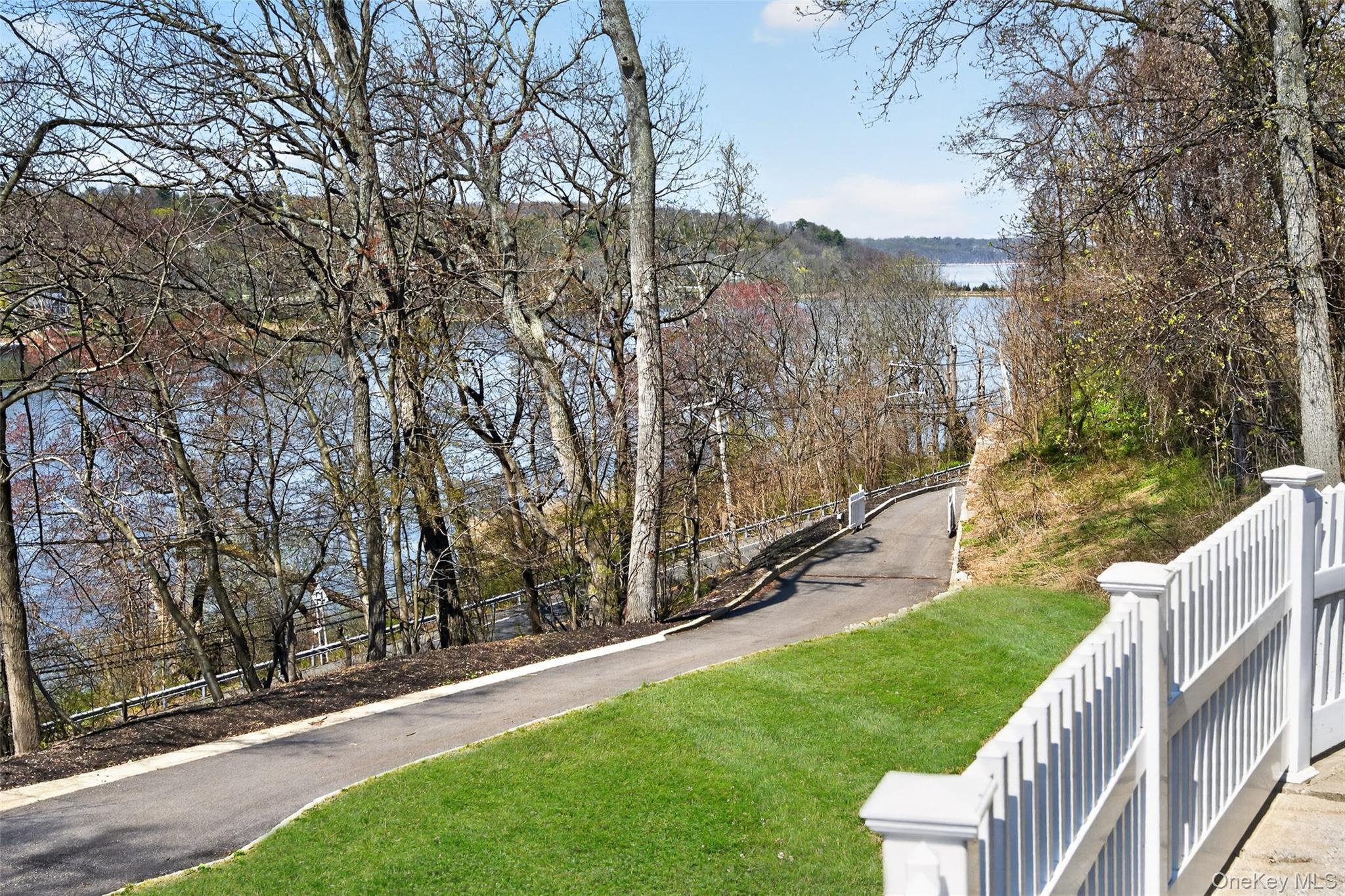 Single Family Harbor Road Suffolk County, NY 11724, MLS-1008198-37