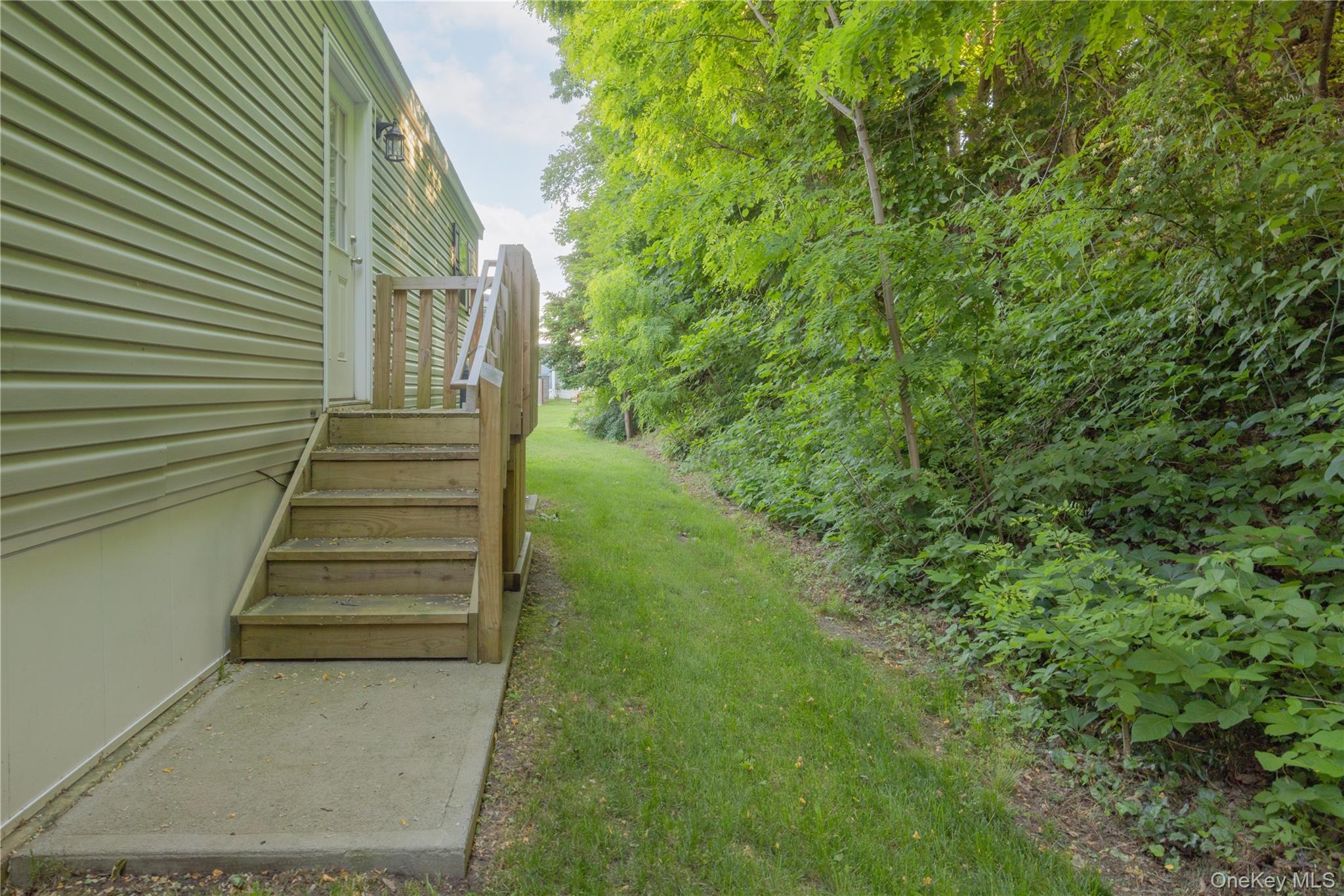 Single Family Leeward Rockland County, NY 10980, MLS-1008207-21