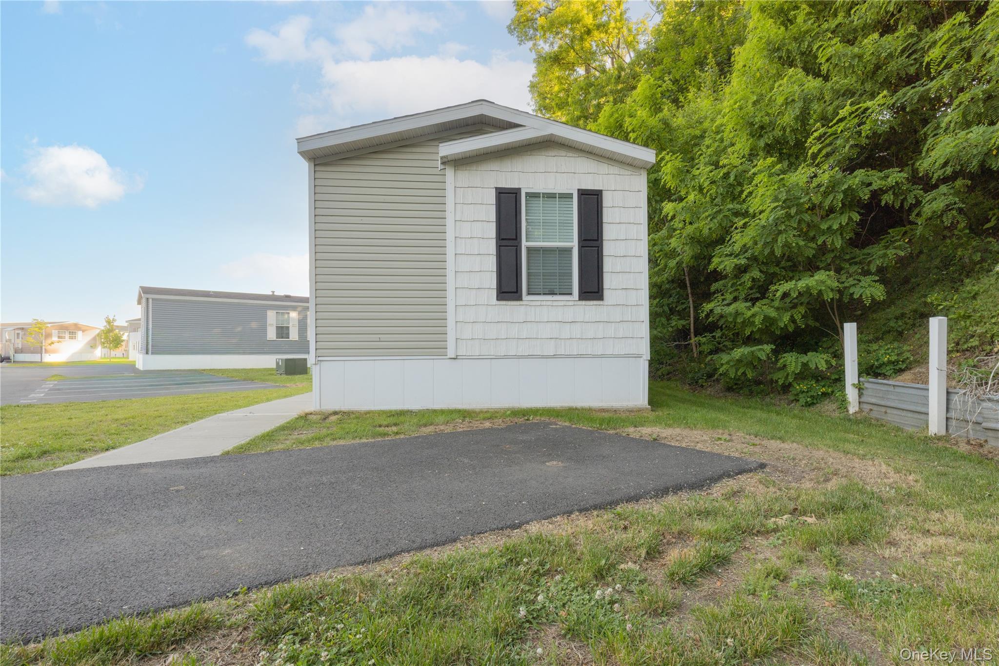 Single Family Leeward Rockland County, NY 10980, MLS-1008207-4