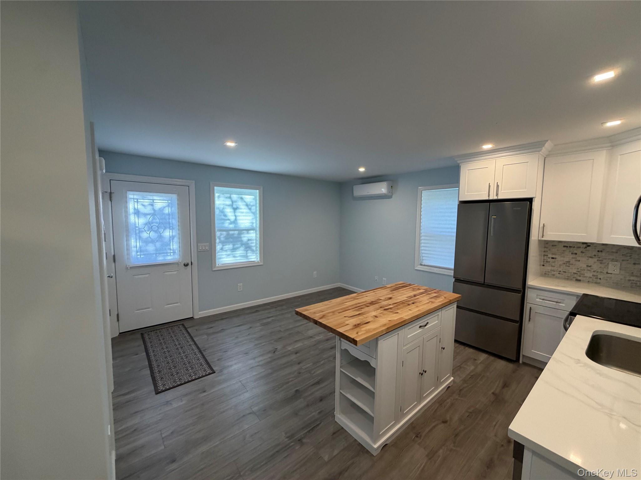 Single Family Fulton Avenue  Suffolk County, NY 11950, MLS-1008256-8