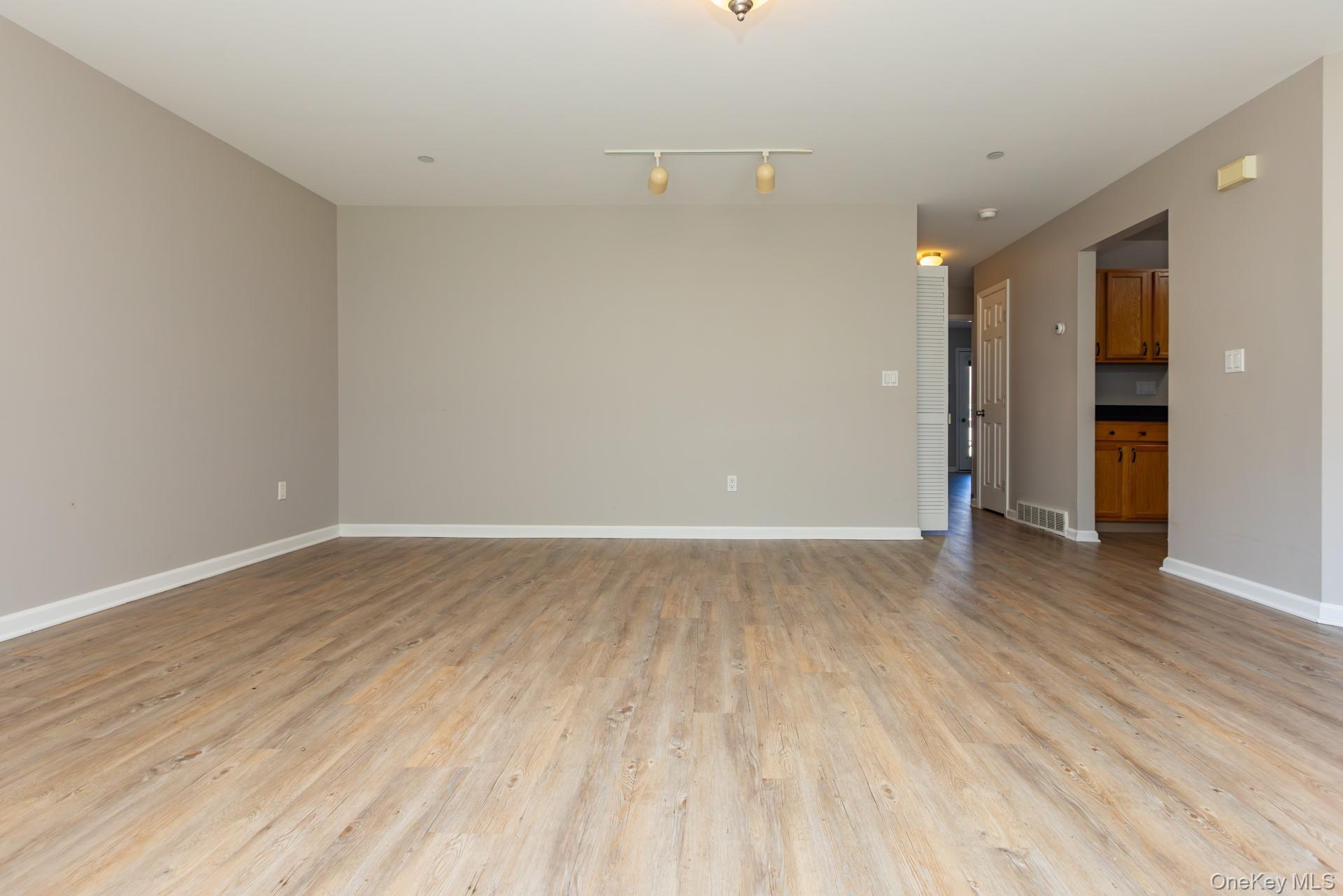 Single Family Crystal Hill Lane Dutchess County, NY 12603, MLS-1008288-2