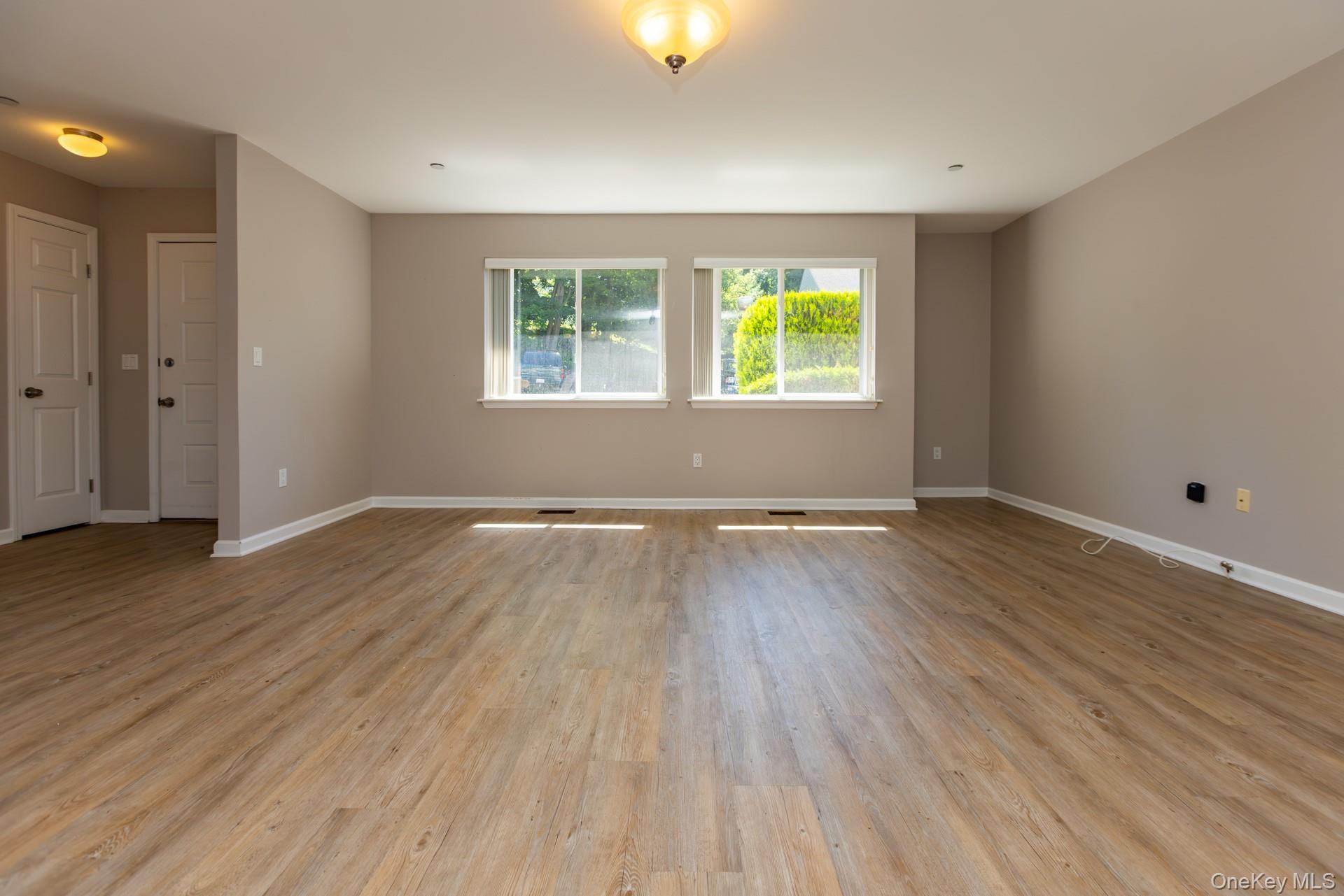 Single Family Crystal Hill Lane Dutchess County, NY 12603, MLS-1008288-4