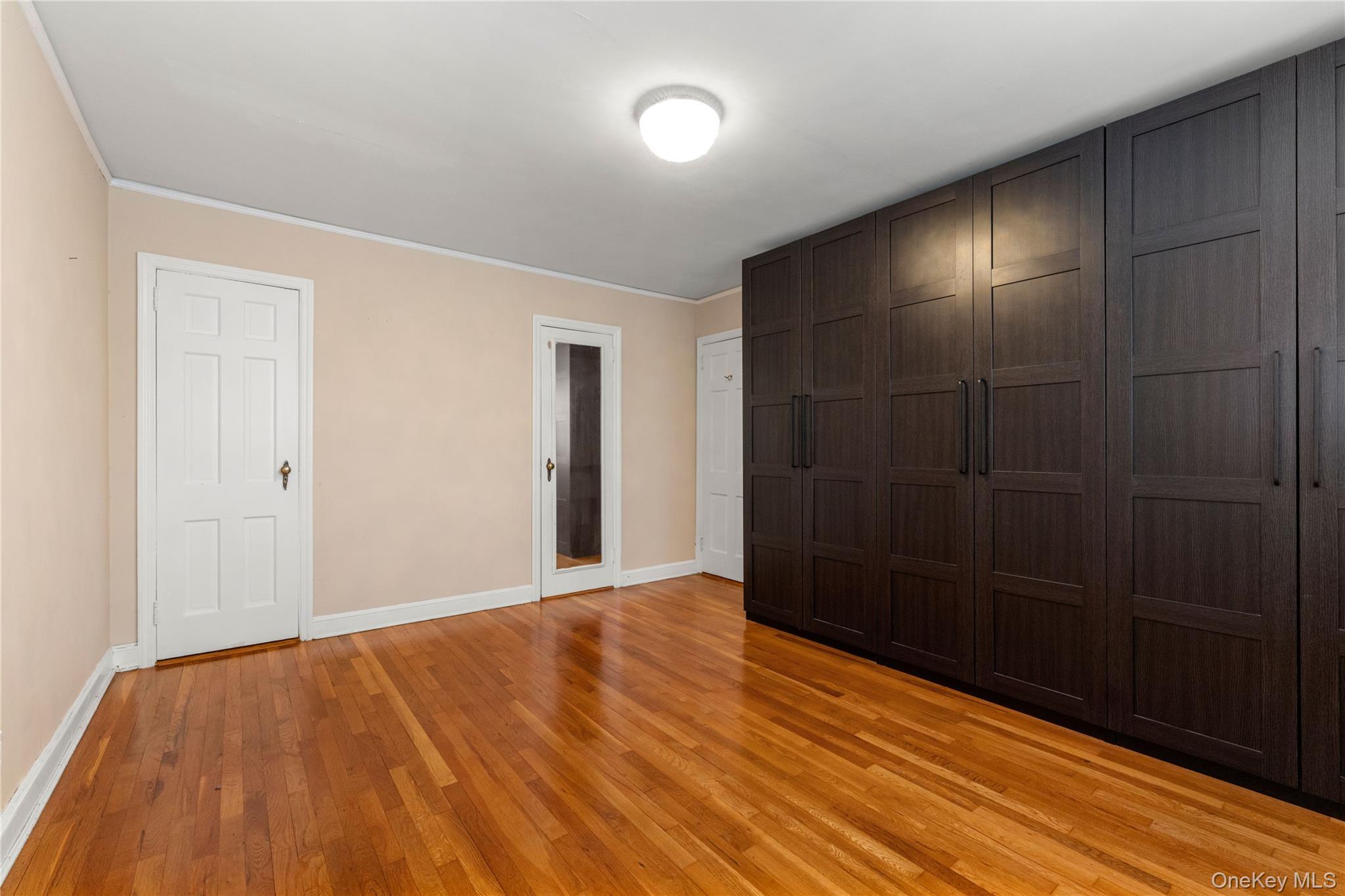 Single Family 83rd Queens, NY 11385, MLS-1008302-11