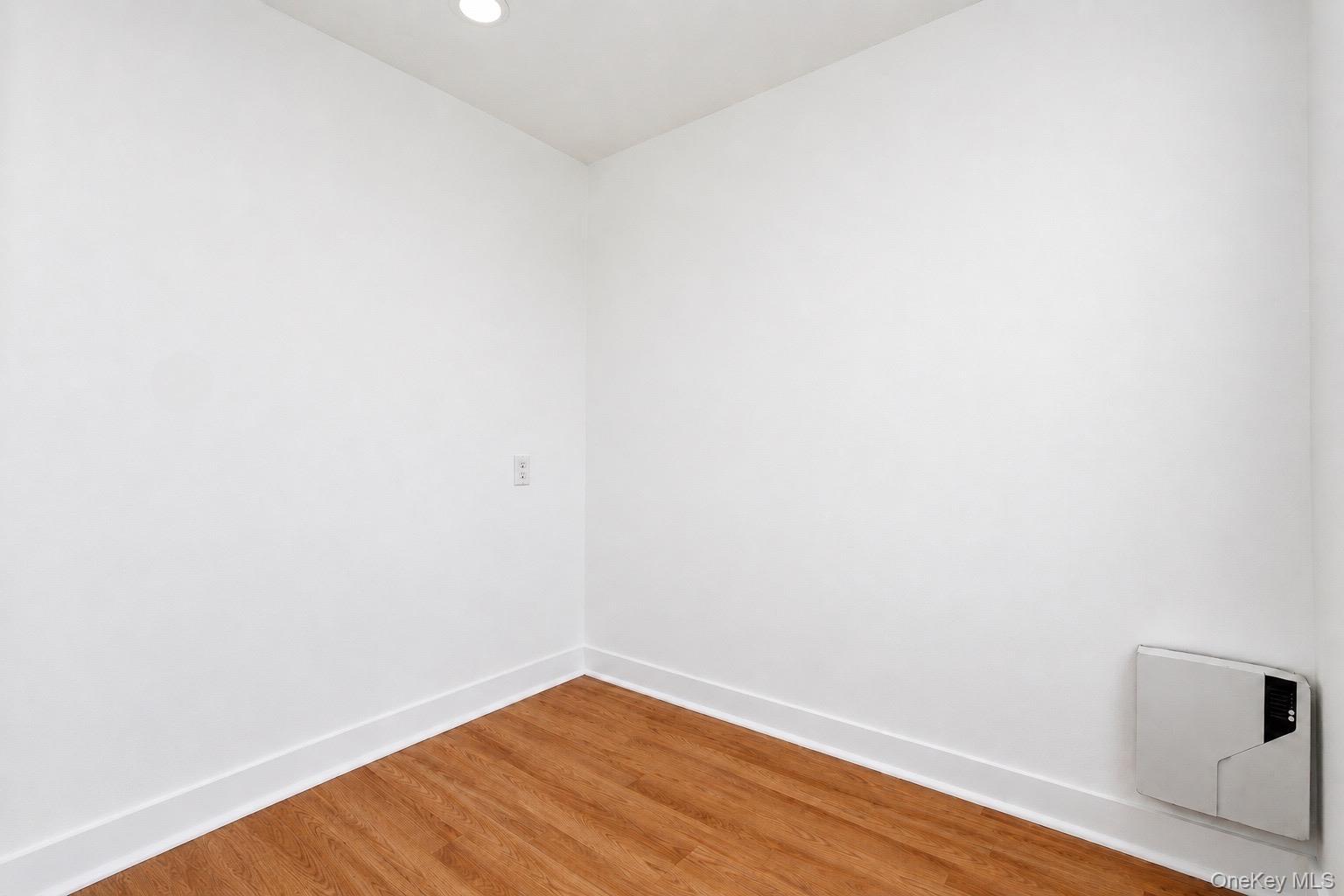 Single Family 119th Queens, NY 11356, MLS-1008317-12