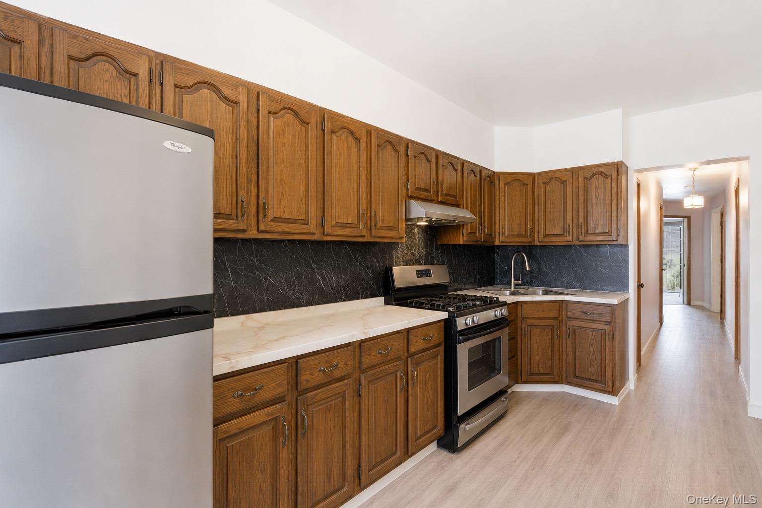 Single Family 119th Queens, NY 11356, MLS-1008317-21