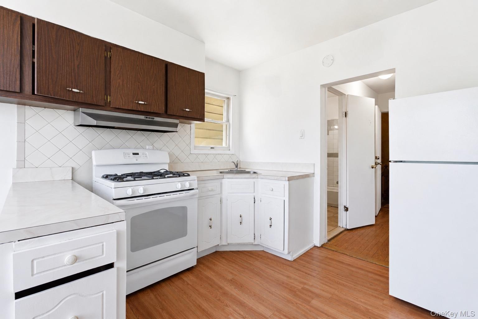 Single Family 119th Queens, NY 11356, MLS-1008317-4