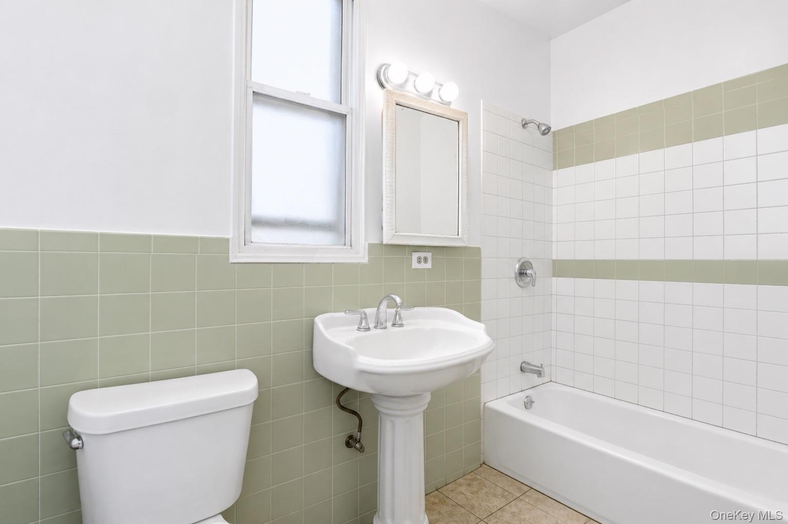 Single Family 119th Queens, NY 11356, MLS-1008317-8