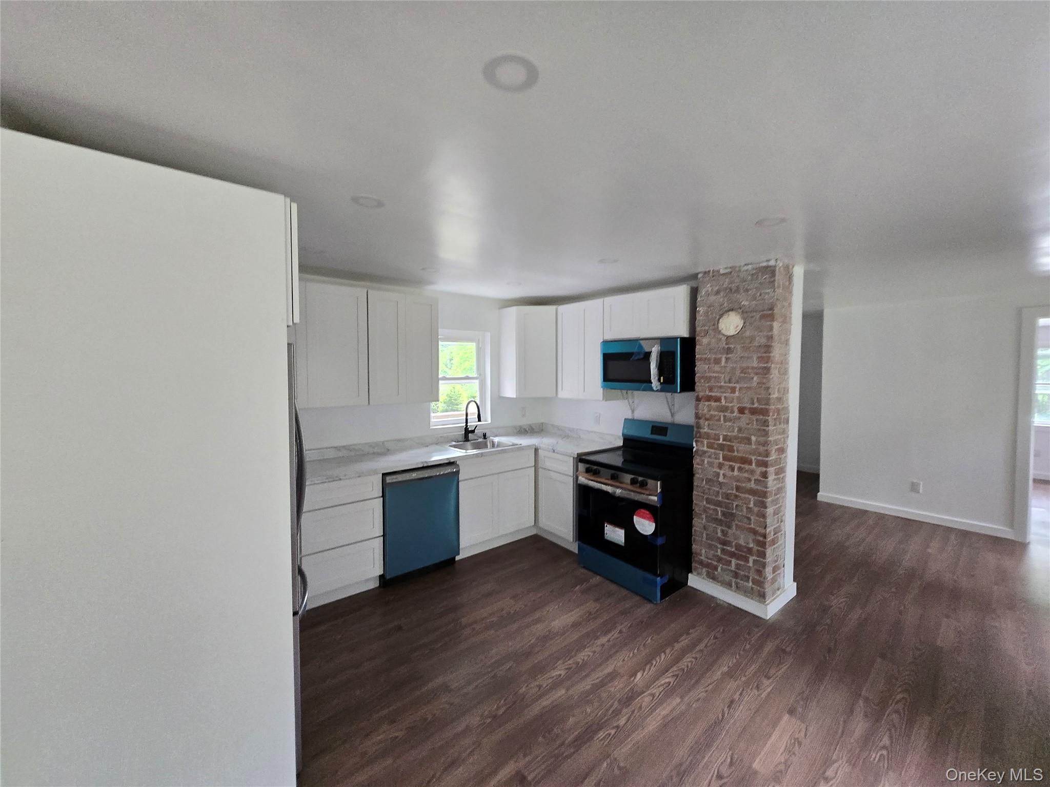 Single Family Spring Glen  Sullivan County, NY 12763, MLS-1008357-11