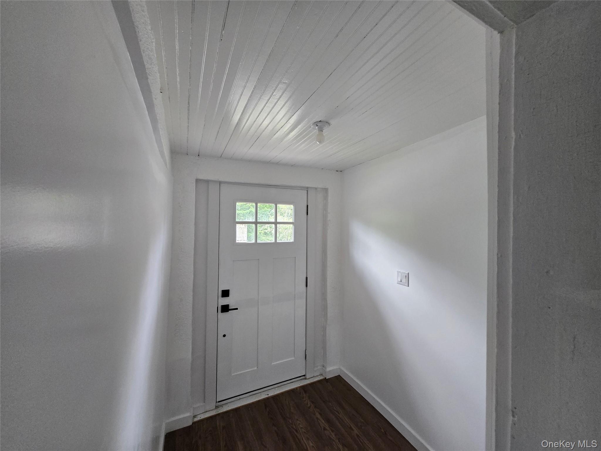 Single Family Spring Glen  Sullivan County, NY 12763, MLS-1008357-17