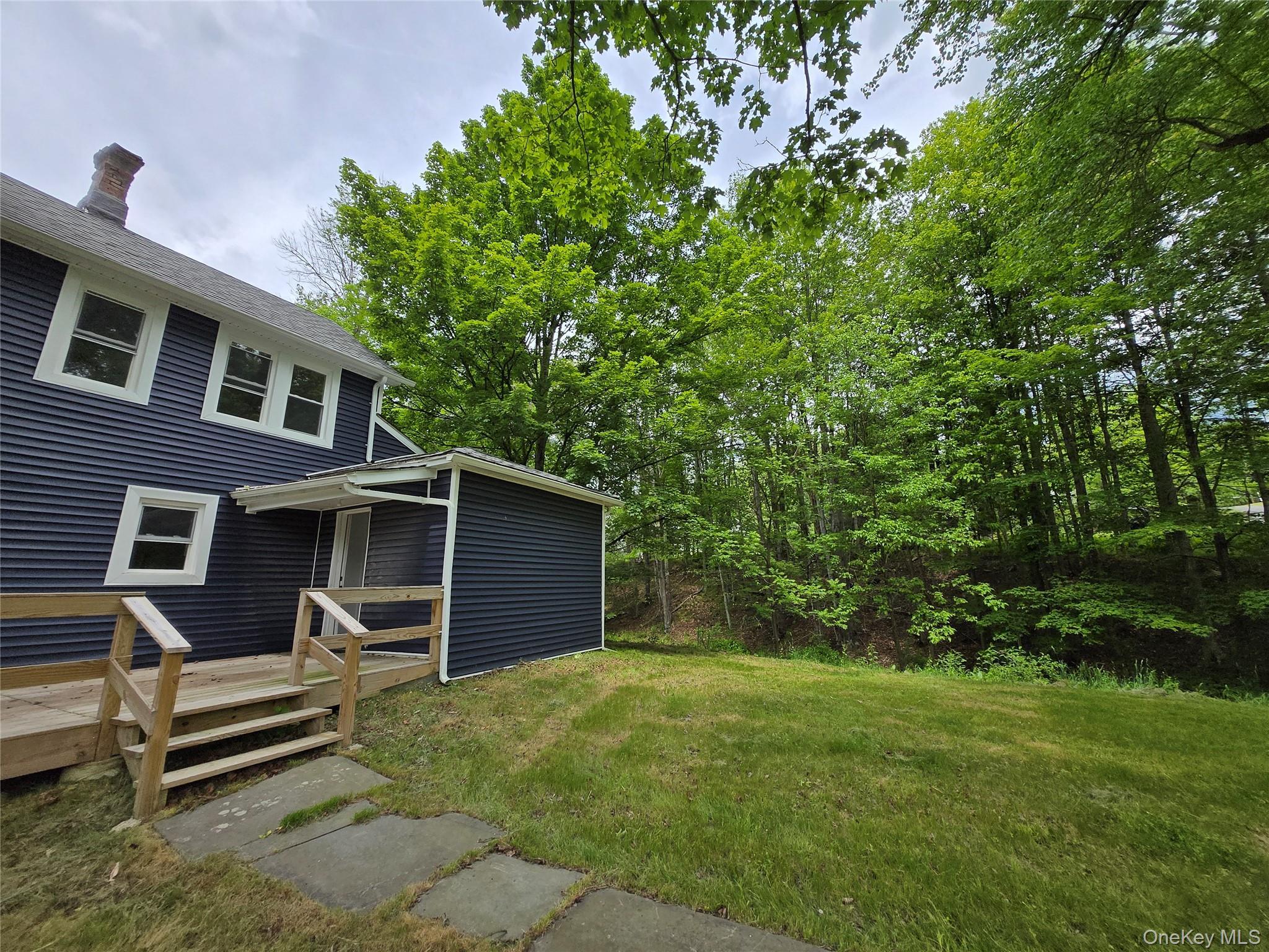 Single Family Spring Glen  Sullivan County, NY 12763, MLS-1008357-2