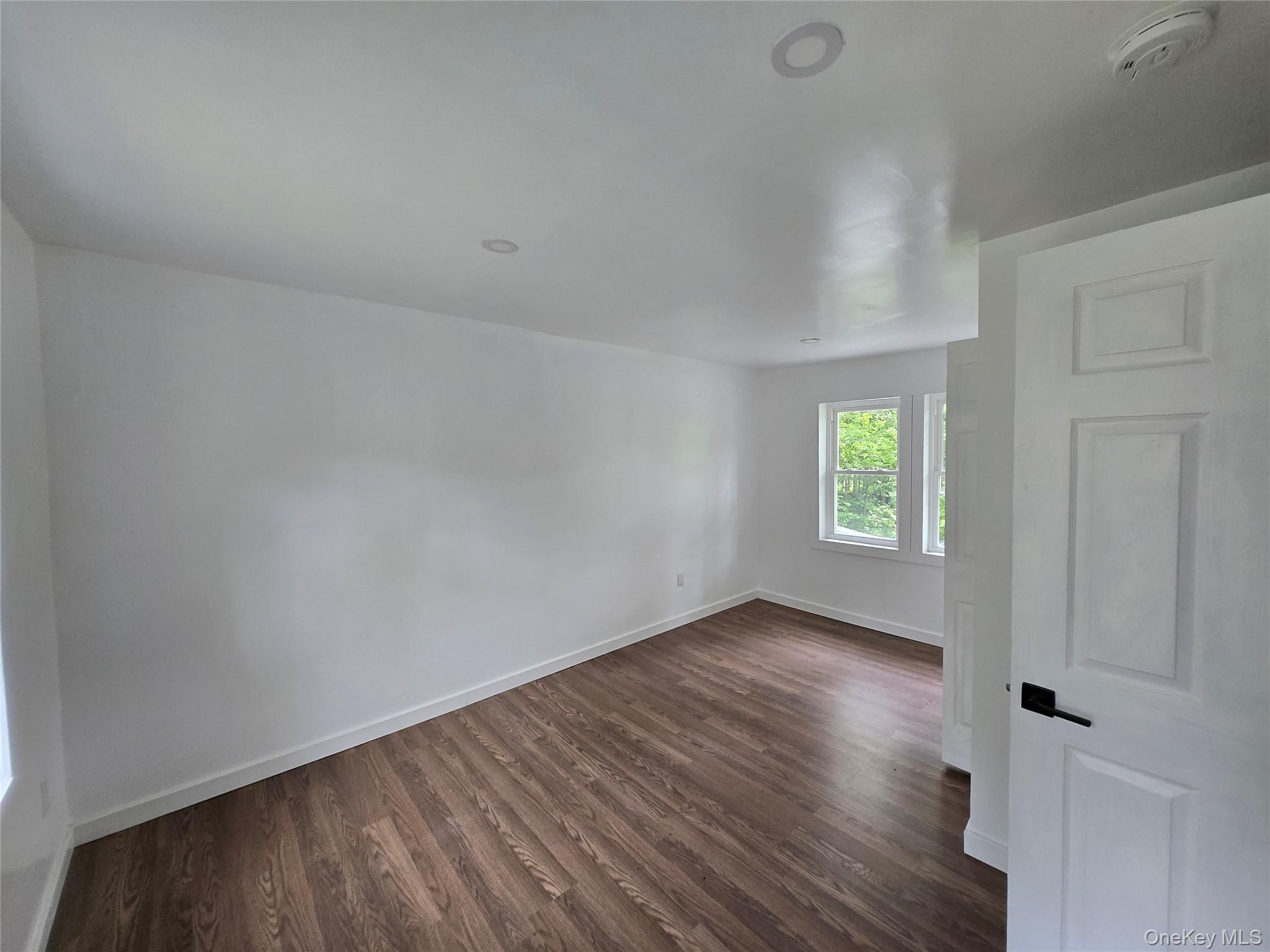 Single Family Spring Glen  Sullivan County, NY 12763, MLS-1008357-21