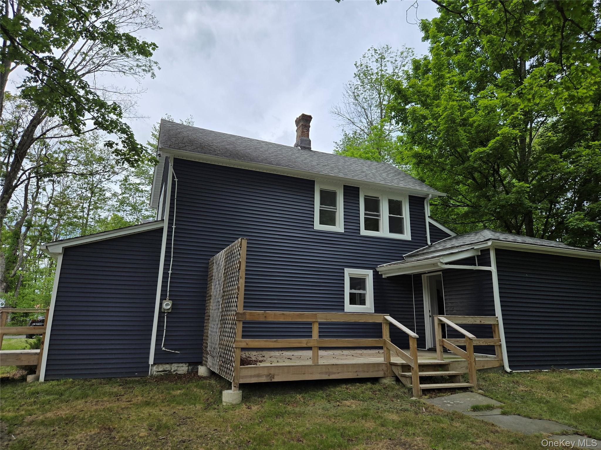 Single Family Spring Glen  Sullivan County, NY 12763, MLS-1008357-4