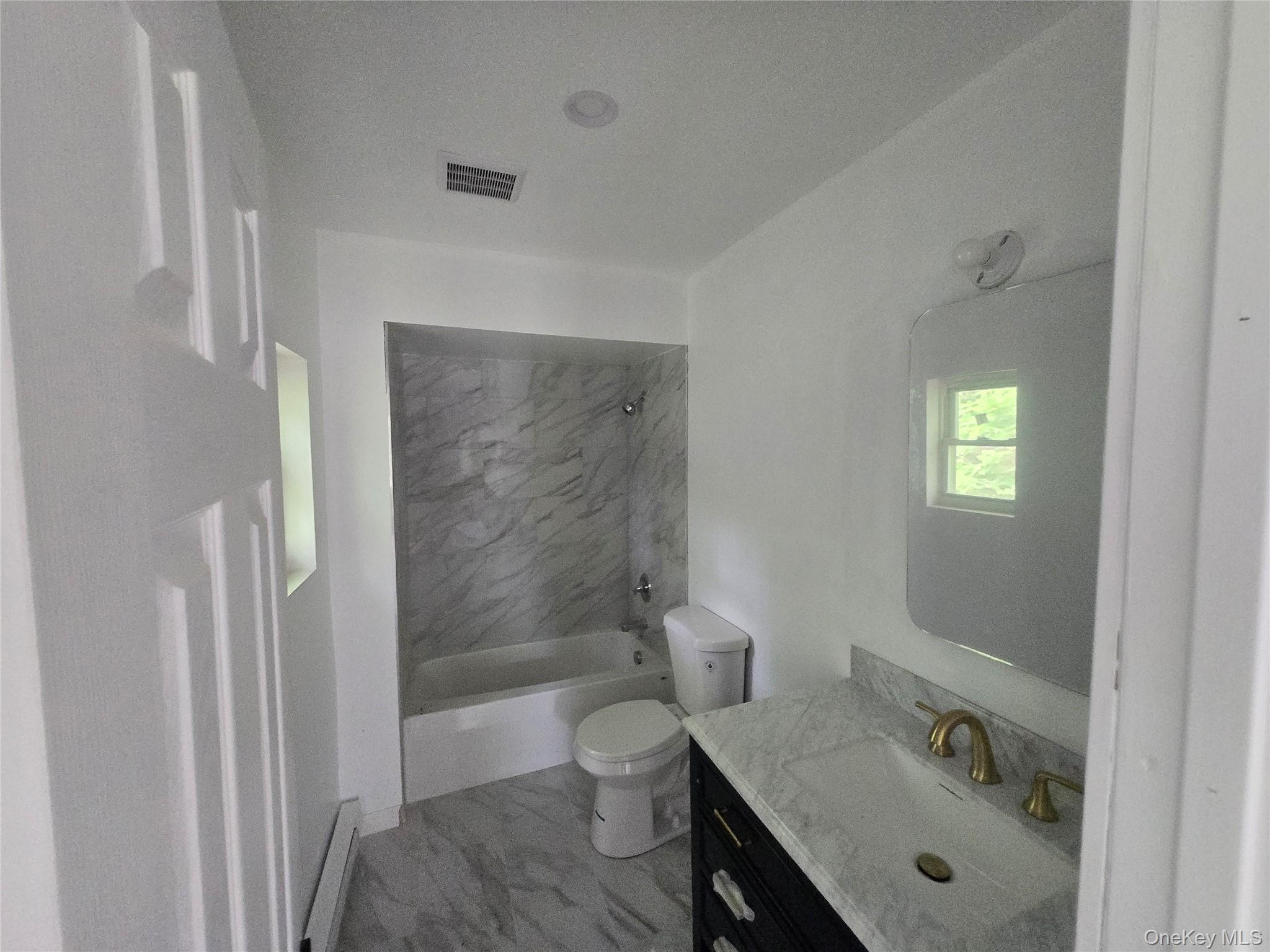 Single Family Spring Glen  Sullivan County, NY 12763, MLS-1008357-8
