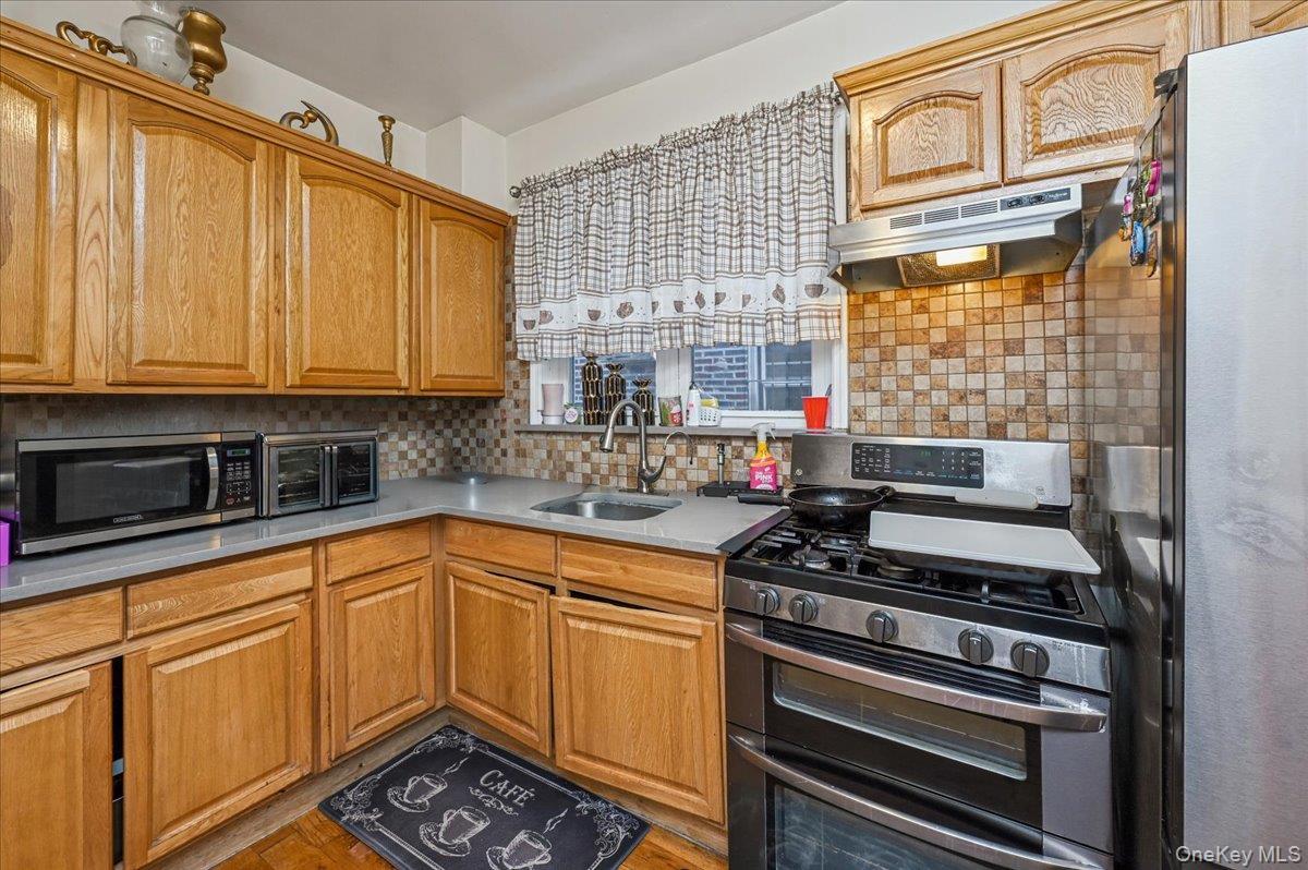 Single Family Stell Bronx, NY 10469, MLS-1008385-20