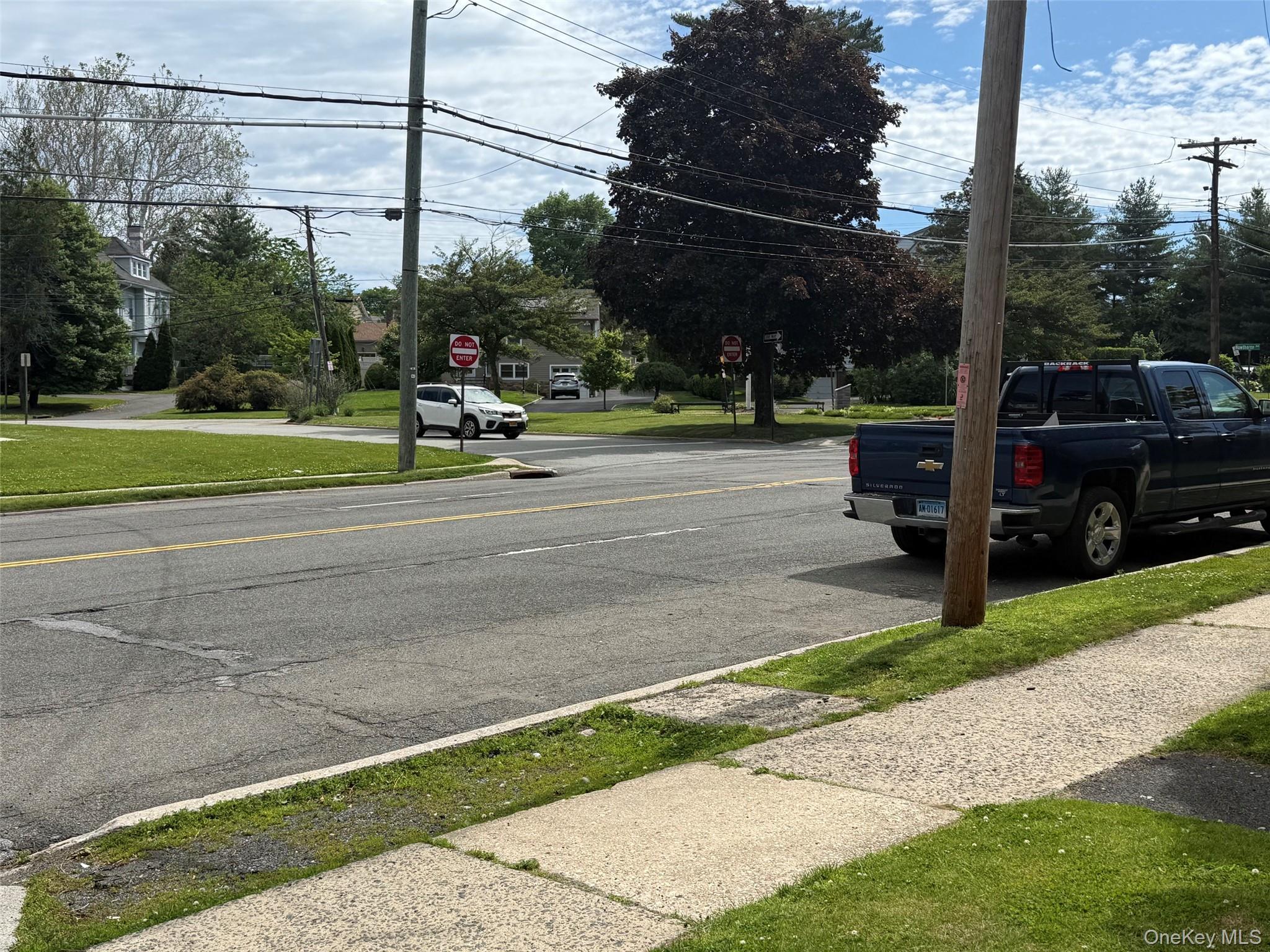 Single Family Westchester Avenue Westchester County, NY 10573, MLS-1008396-20