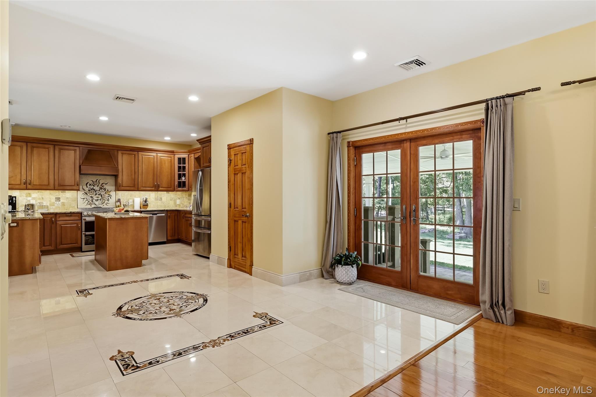 Single Family Old Willets Path Suffolk County, NY 11787, MLS-1008414-10