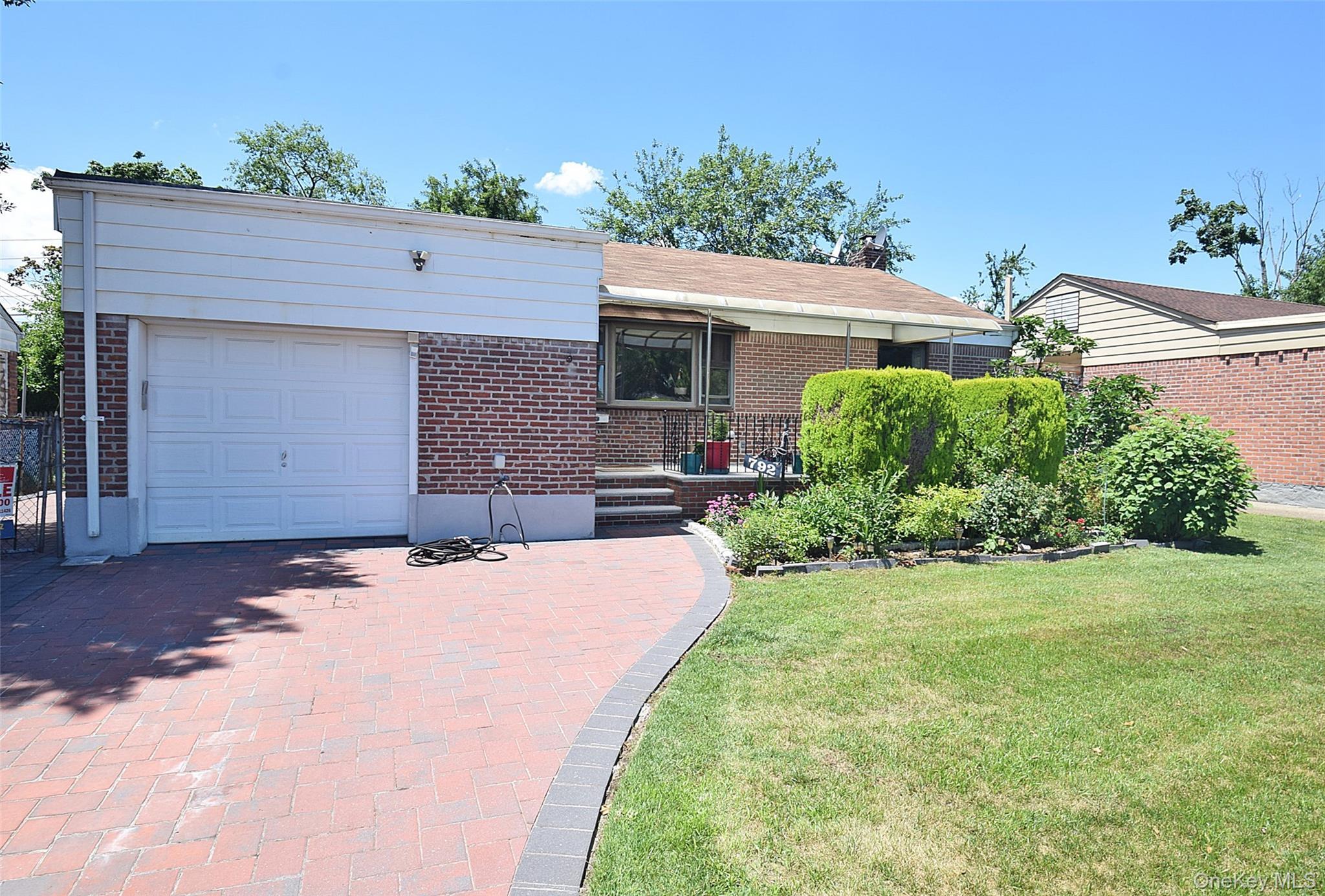 Single Family Bauer Street Nassau County, NY 11003, MLS-1008417-32
