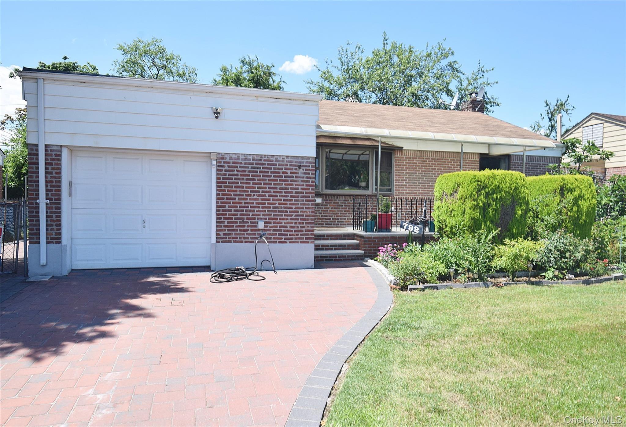 Single Family Bauer Street Nassau County, NY 11003, MLS-1008417-33