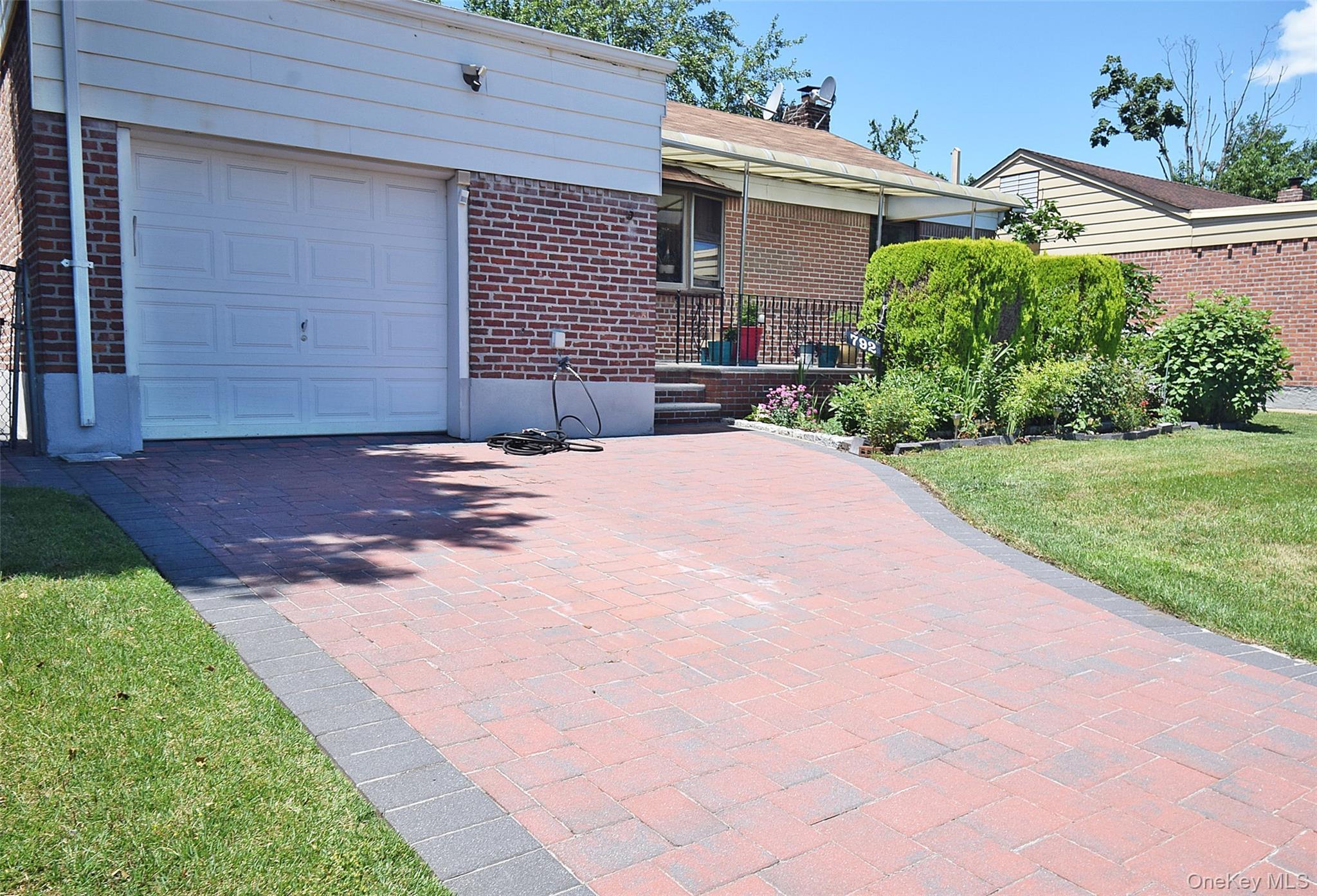 Single Family Bauer Street Nassau County, NY 11003, MLS-1008417-35
