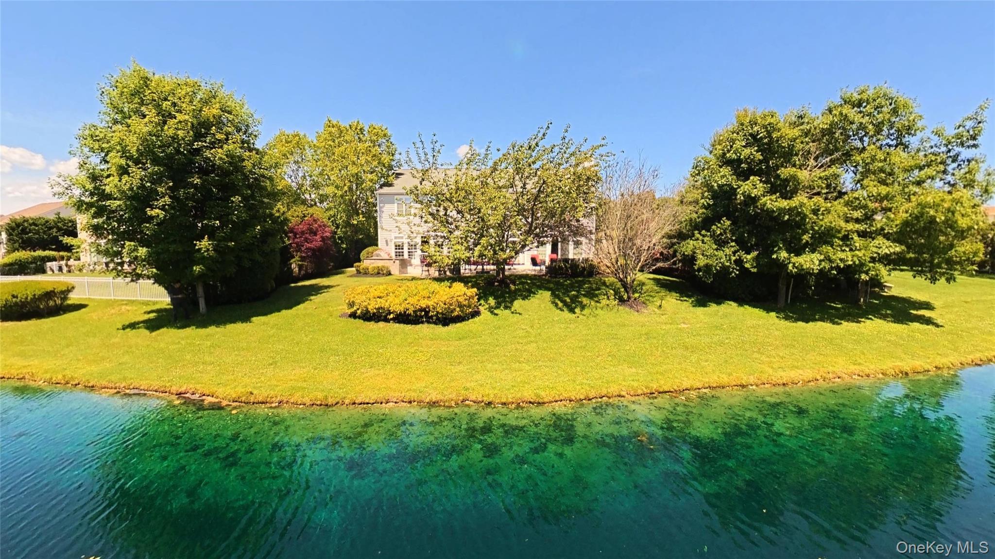 Single Family Hamlet Woods Drive Suffolk County, NY 11780, MLS-1008427-3