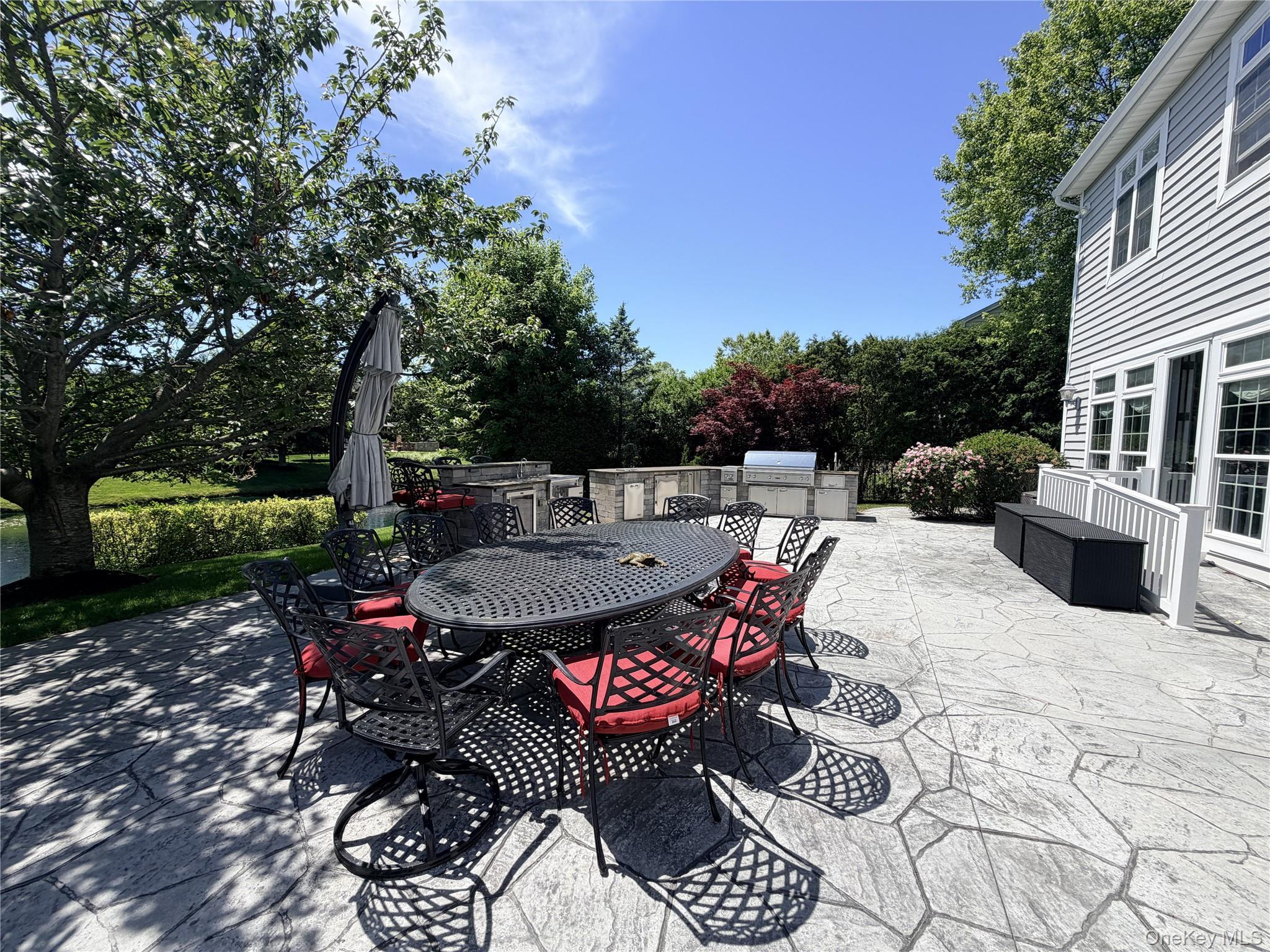 Single Family Hamlet Woods Drive Suffolk County, NY 11780, MLS-1008427-39