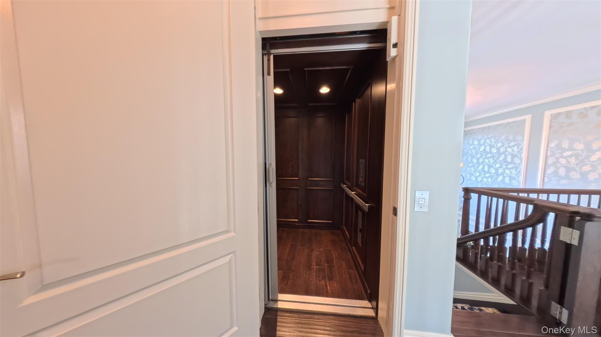 Single Family Hamlet Woods Drive  Suffolk County, NY 11780, MLS-1008427-40