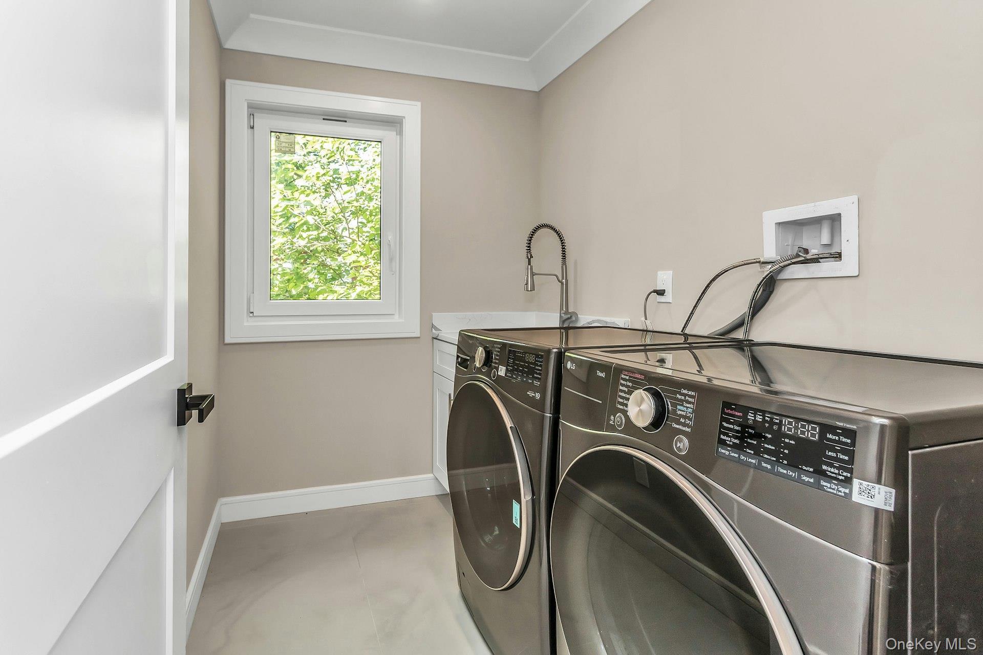 Single Family W Cherry Street Nassau County, NY 11801, MLS-1008430-41