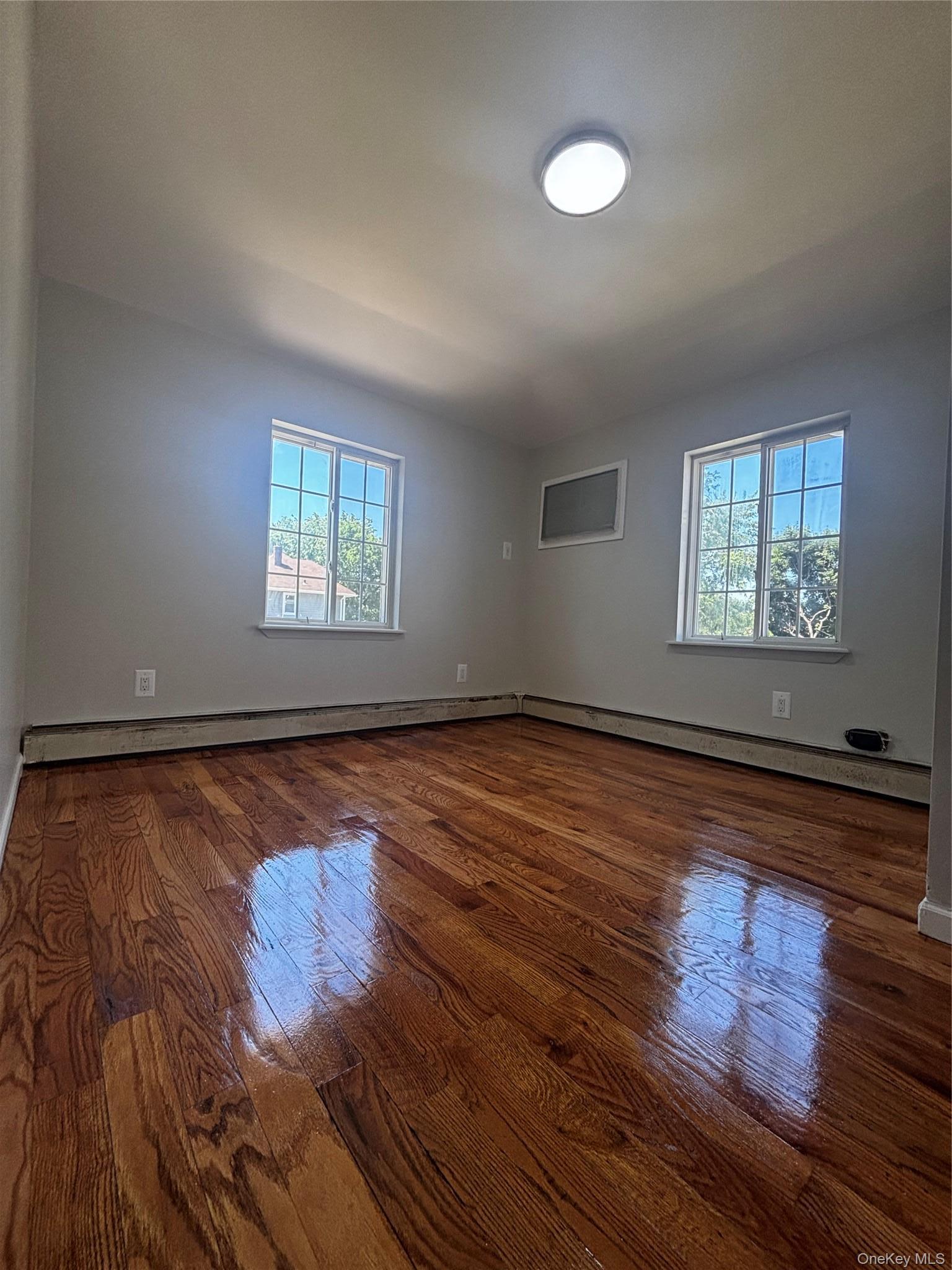 Single Family 140th Avenue Queens, NY 11413, MLS-1008465-18