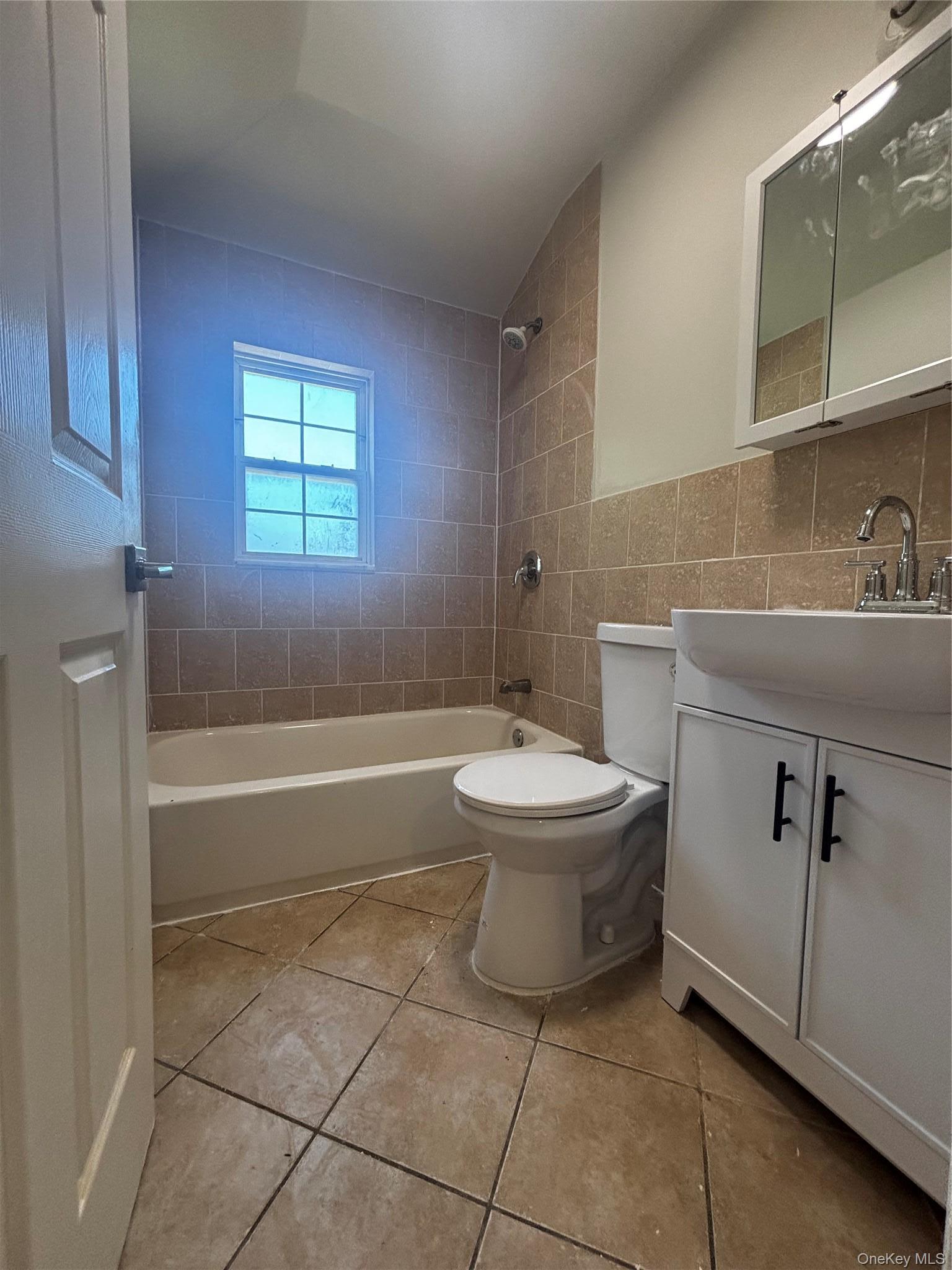 Single Family 140th Avenue Queens, NY 11413, MLS-1008465-19