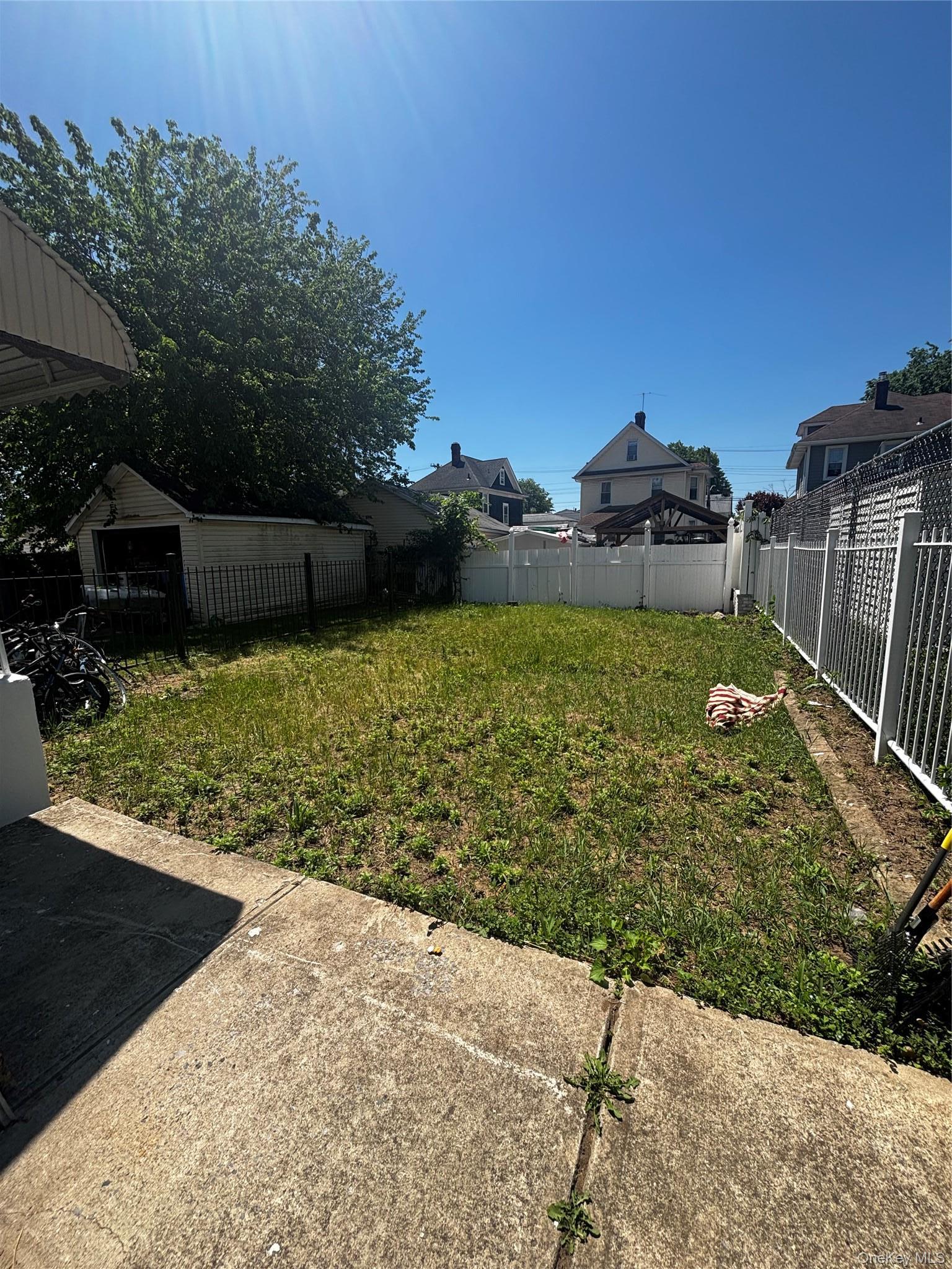Single Family 140th Avenue Queens, NY 11413, MLS-1008465-21