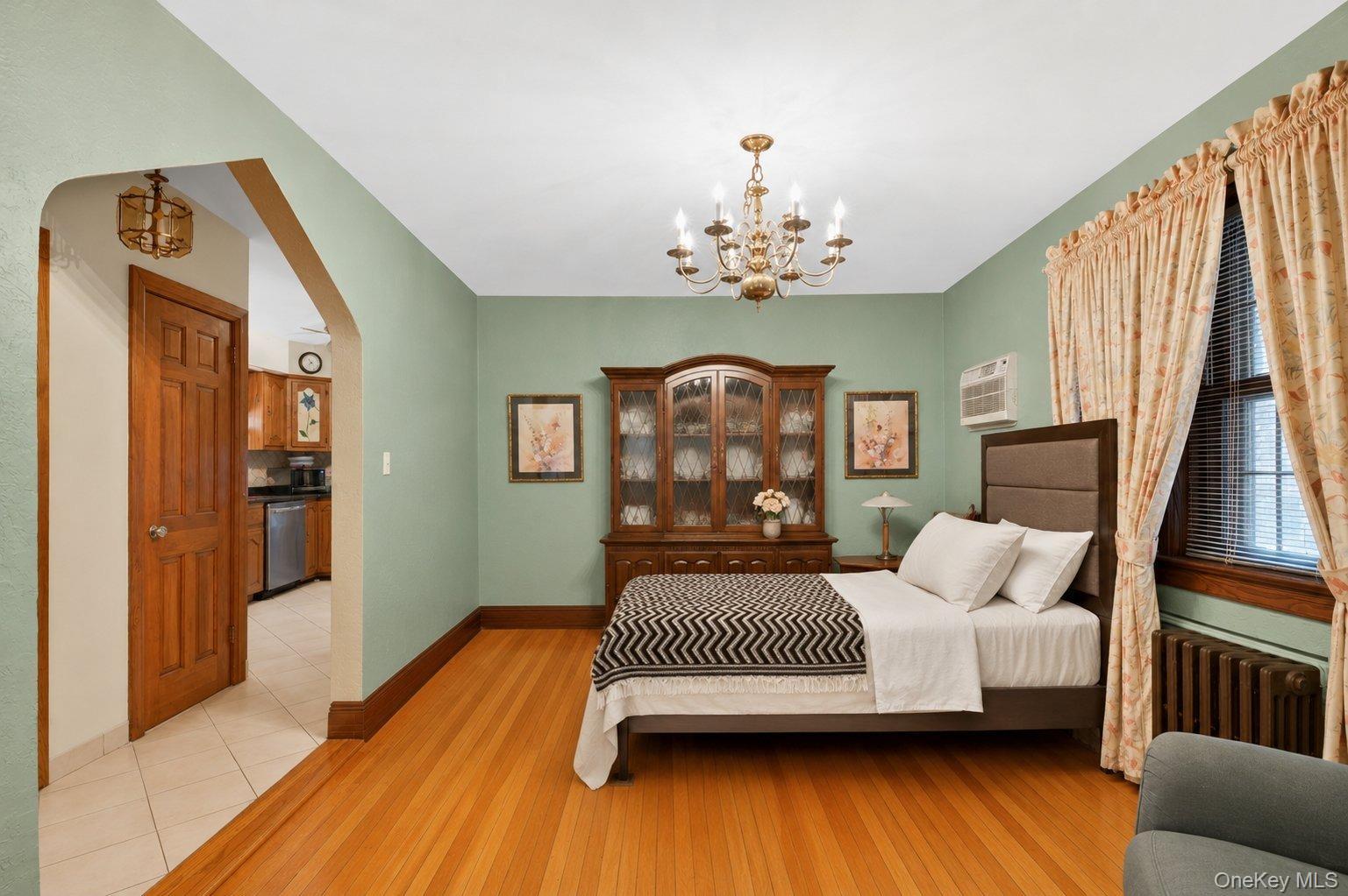 Single Family 169th Street Queens, NY 11358, MLS-1008480-10