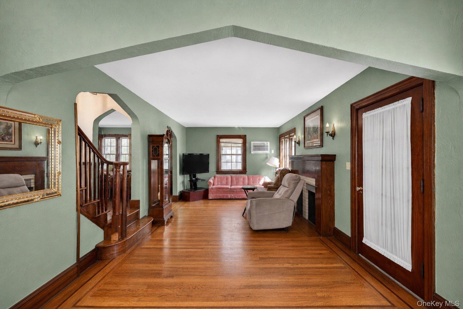Single Family 169th Street Queens, NY 11358, MLS-1008480-3