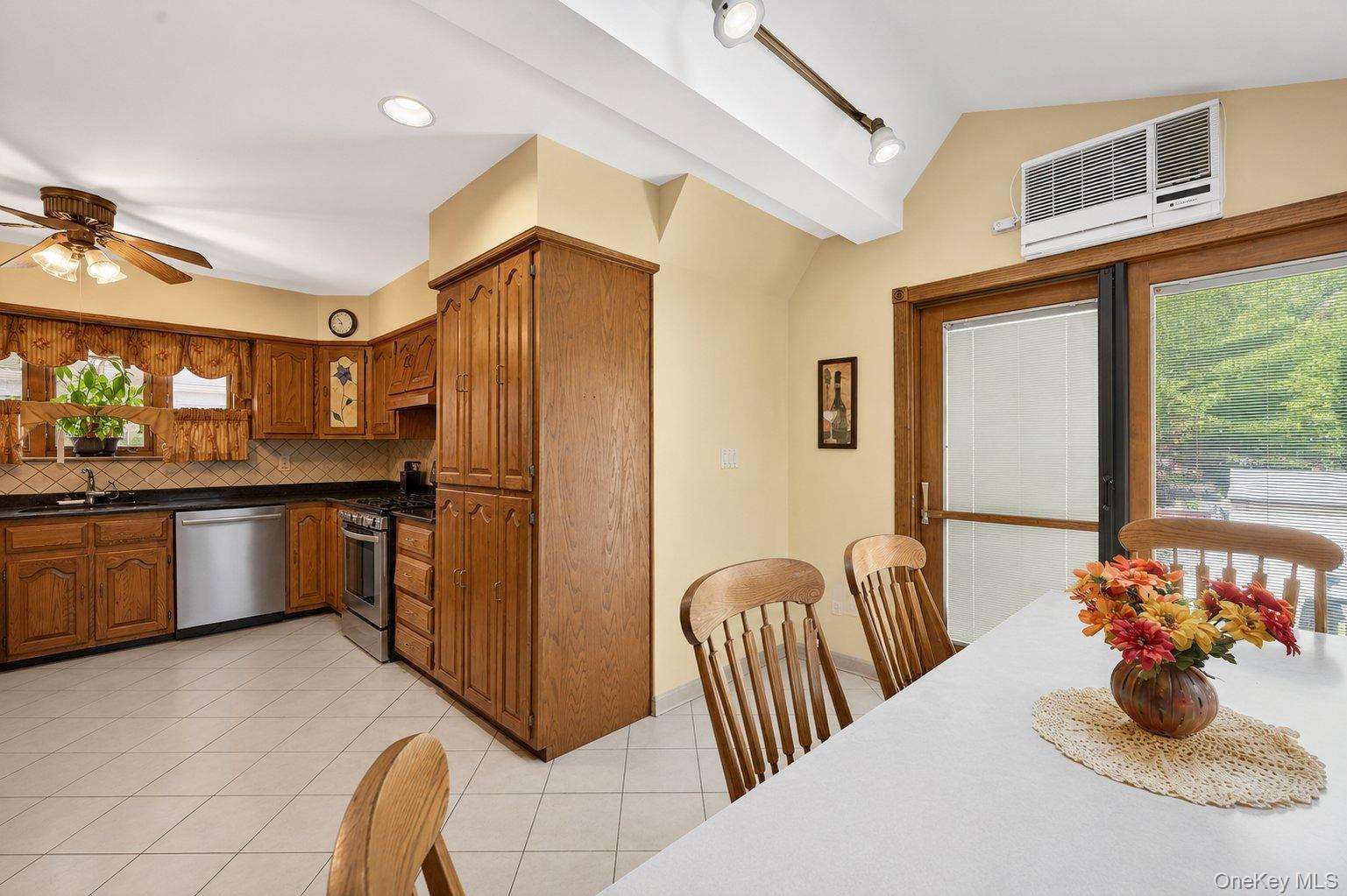 Single Family 169th Street Queens, NY 11358, MLS-1008480-7