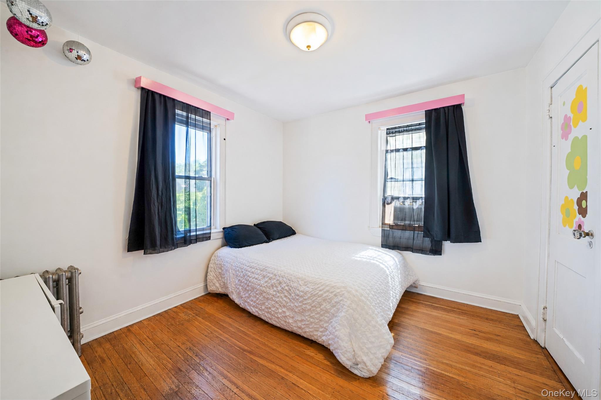 Single Family 88th Queens, NY 11426, MLS-1008486-12