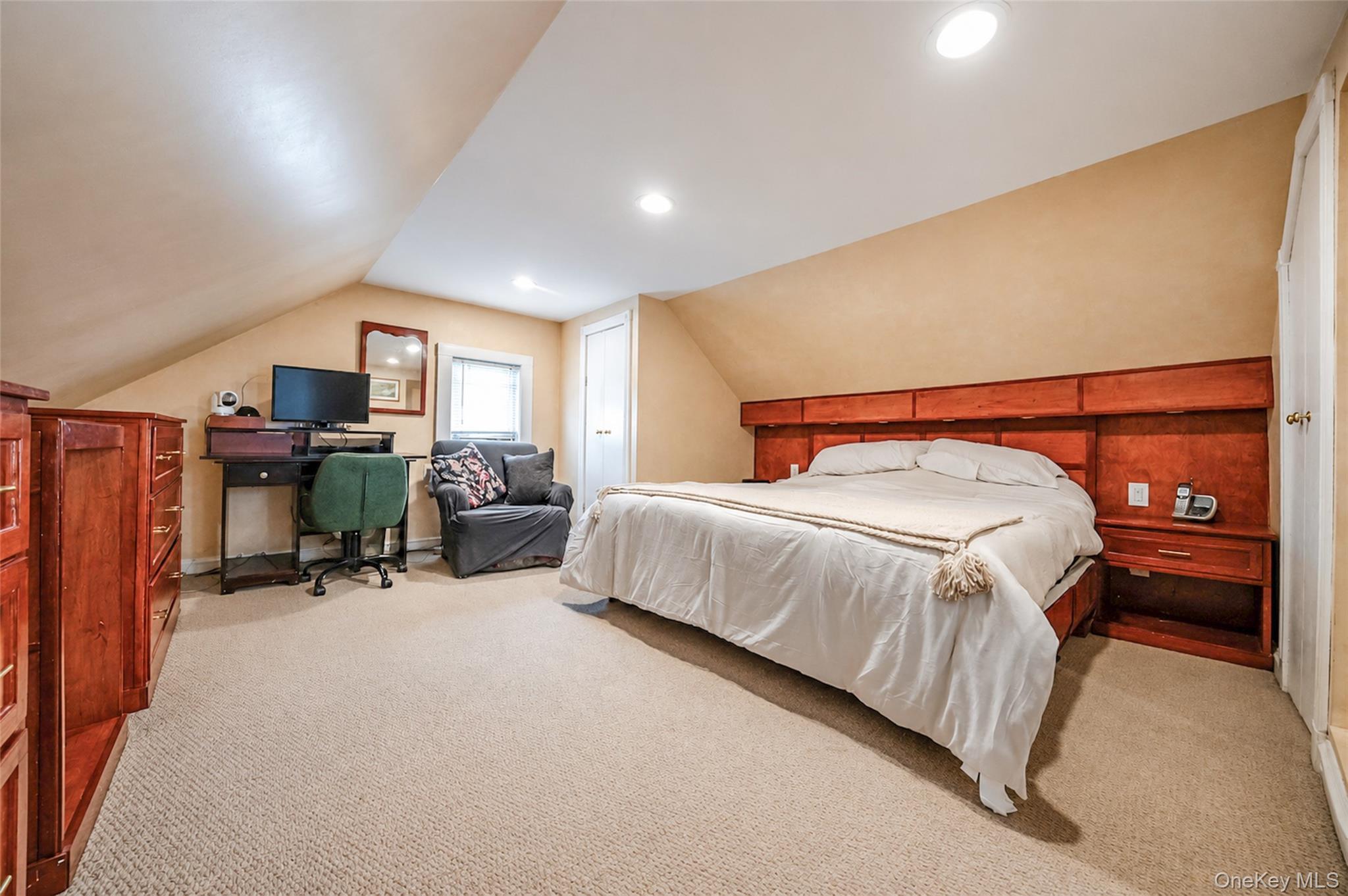 Single Family 88th Queens, NY 11426, MLS-1008486-20