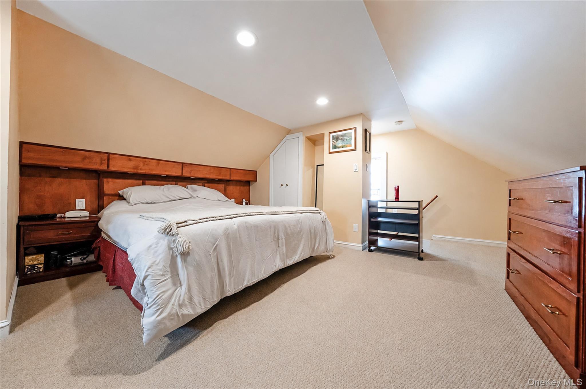 Single Family 88th Queens, NY 11426, MLS-1008486-21