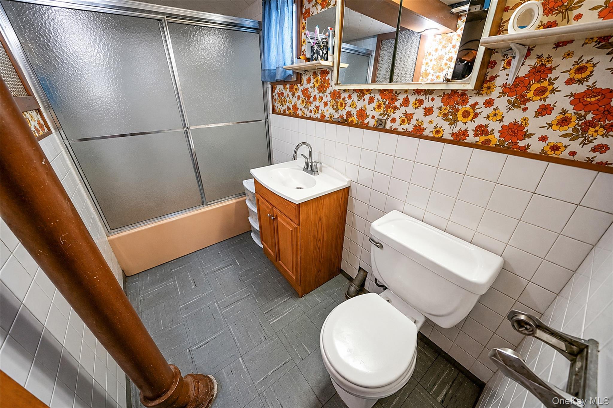 Single Family 88th Queens, NY 11426, MLS-1008486-22